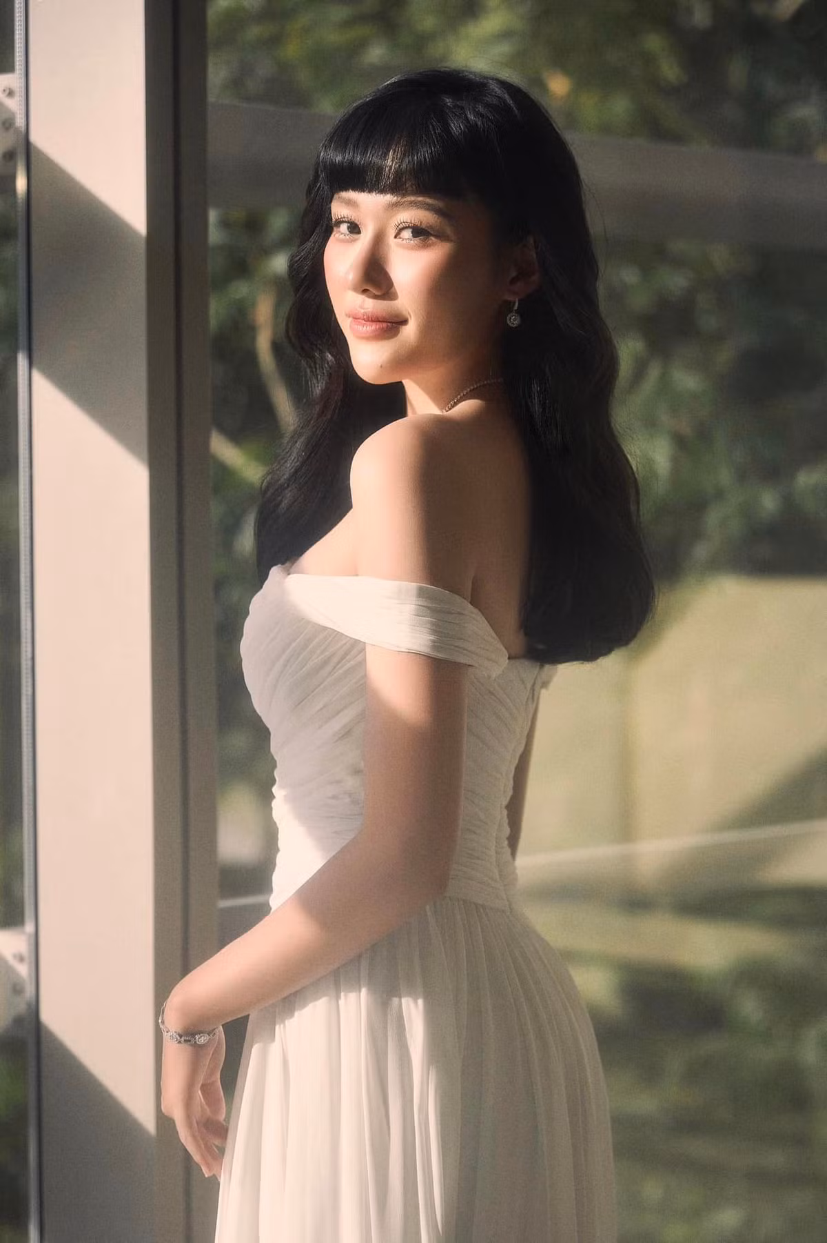 Em gái Trấn Thành - Uyển Ân khoe vẻ đẹp mong manh. Ảnh: FB Huỳnh Uyển Ân