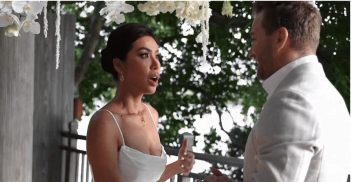 Minh Tú xin lỗi vì quát tháo ê-kip, Phương Oanh khoe cặp song sinh Minh Tu xin loi vi quat thao e-kip, Phuong Oanh khoe cap song sinh