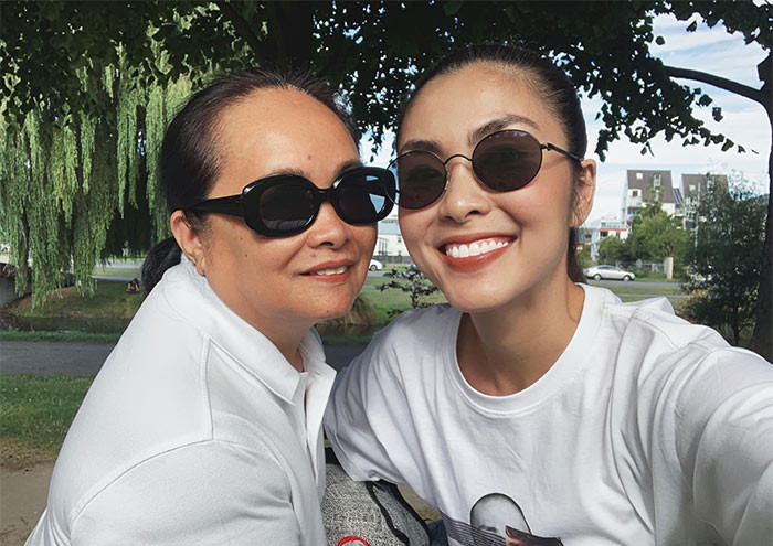 Năm 16 tuổi, Tăng Thanh Hà bước chân vào nghệ thuật khi được đạo diễn Lưu Trọng Ninh mời đóng vai Trang trong phim "Dốc tình". Sau đó cô được khán giả biết tới qua loạt phim: "Hàn Mặc Tử", "Hương phù sa", "Bỗng dưng muốn khóc", "Đẹp từng centimet", "Cánh đồng bất tận", "Mỹ nhân kế". (Ảnh: FB Tăng Thanh Hà)