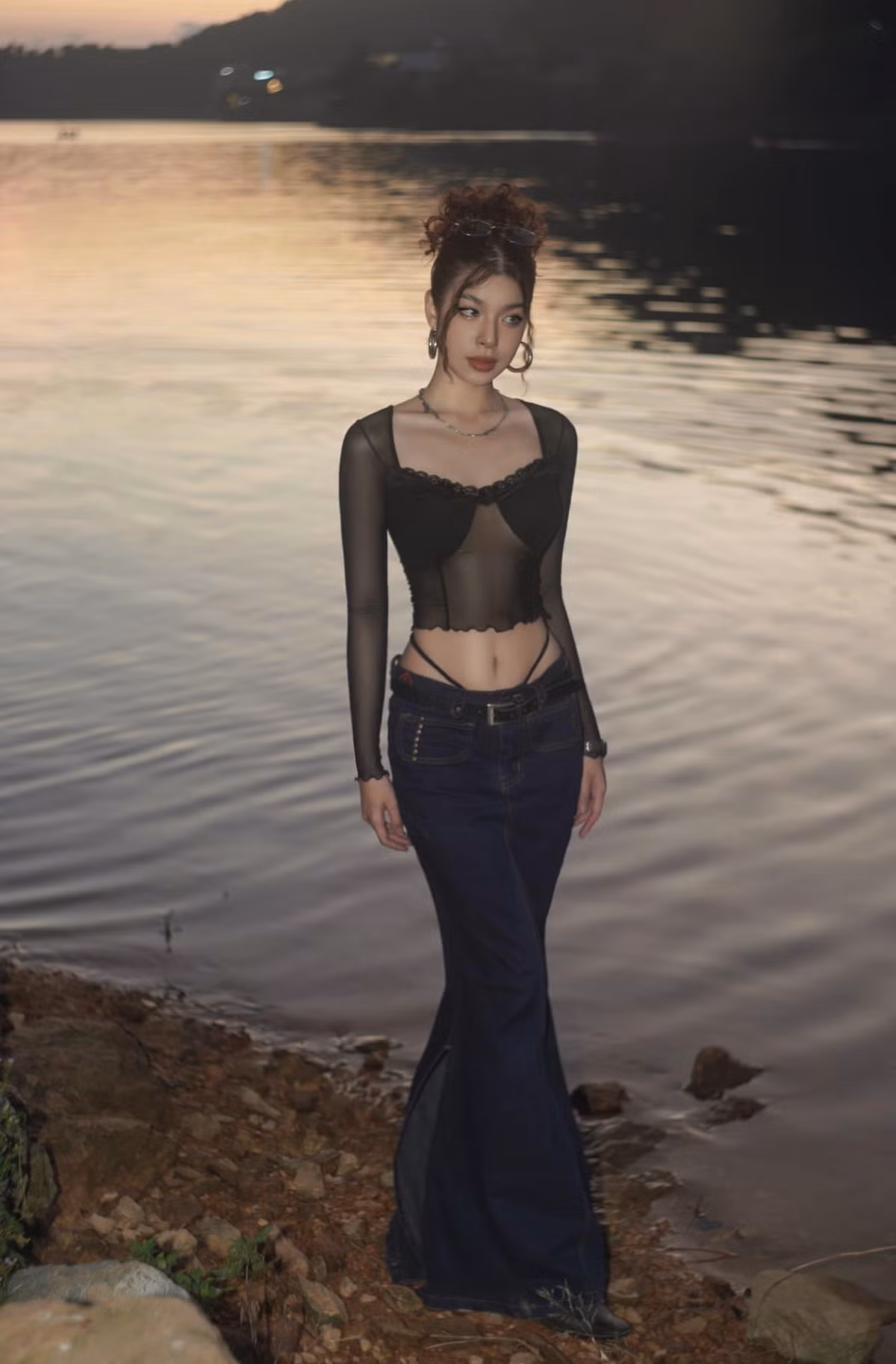 Không chỉ sở hữu vẻ đẹp hiện đại, Hoài Anh còn gây ấn tượng khi có phong cách thời trang cá tính. Ảnh: FB Vo Hoai Anh