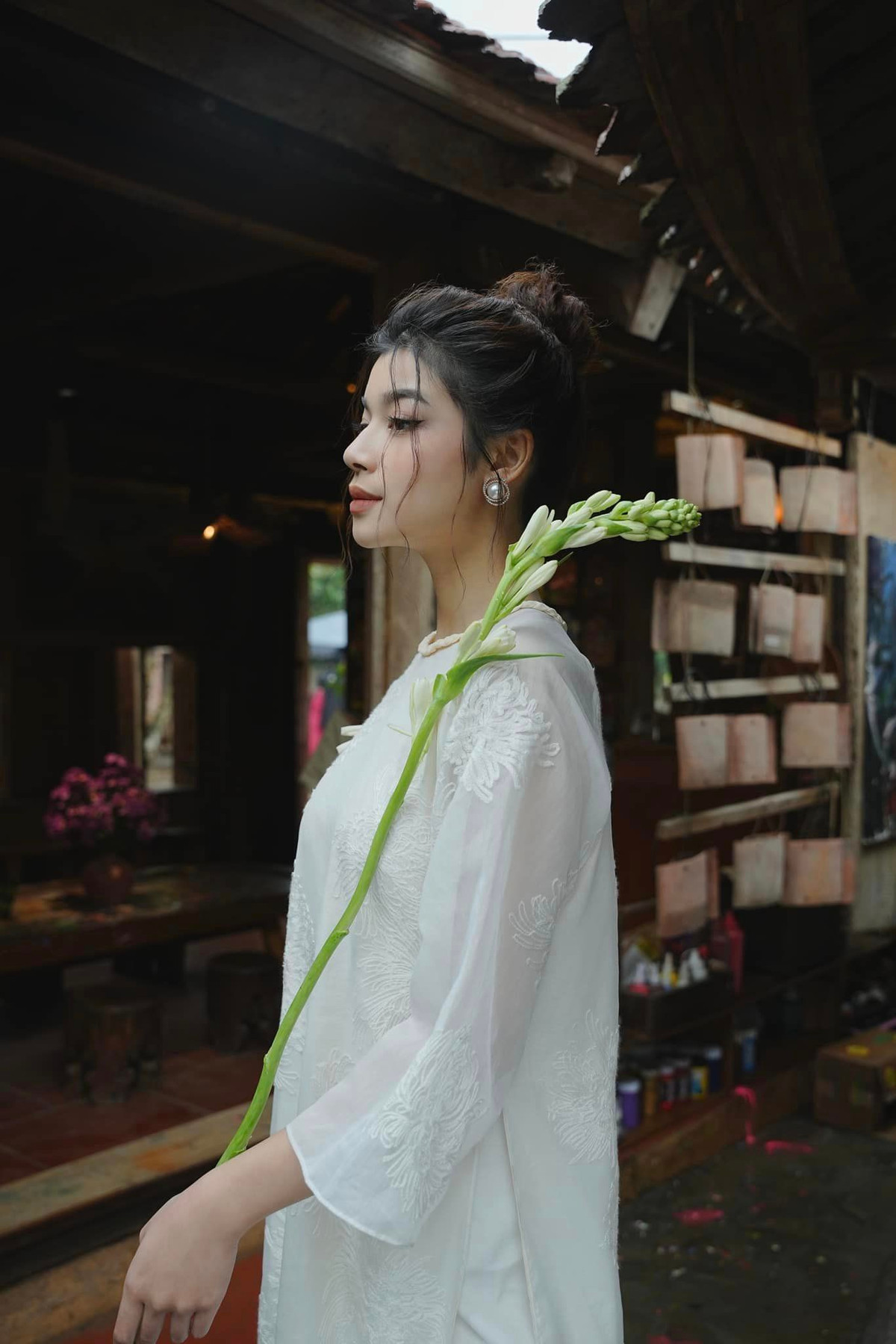 Việc tham gia diễn xuất trong bộ phim Hoa sữa về trong gió đã giúp Hoài Anh được đông đảo khán giả biết đến. Nhan sắc xinh đẹp của cô nàng nhanh chóng trở thành tâm điểm chú ý của truyền thông và công chúng. Ảnh: FB Vo Hoai Anh