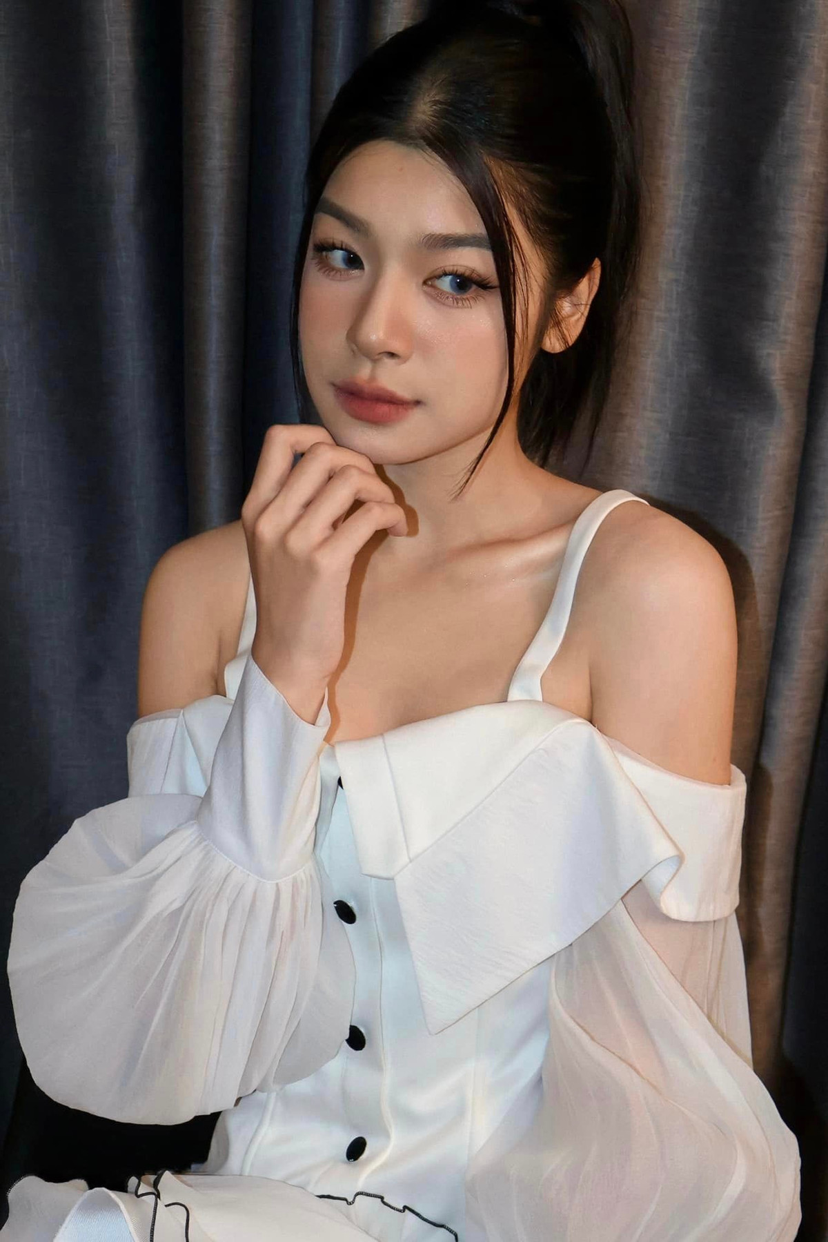 Ở tuổi 19, Hoài Anh còn nhận được sự quan tâm và chú ý hơn khi sở hữu vẻ đẹp cuốn hút cùng chiều cao 1m68. Ảnh: FB Vo Hoai Anh