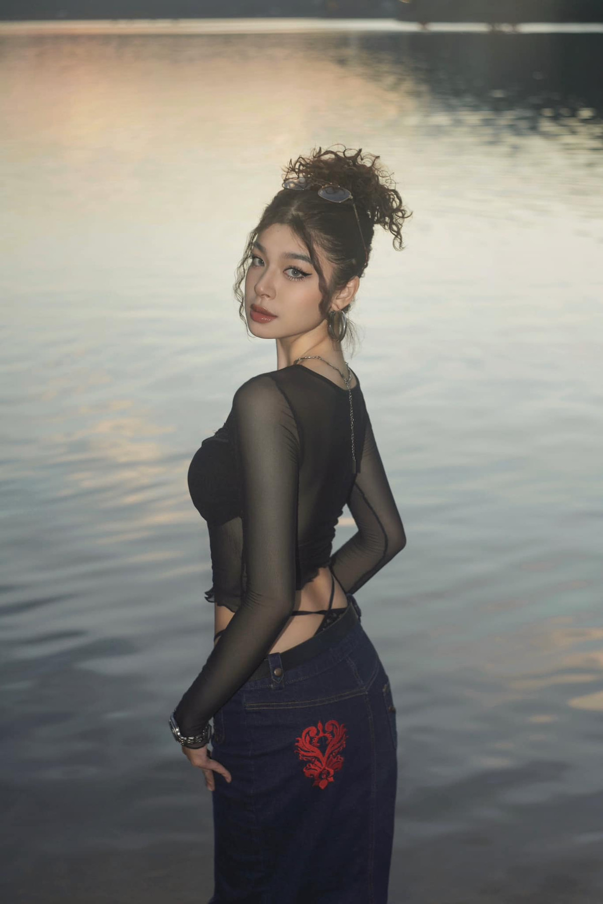 Hoài Anh chia sẻ, phong cách của cô ảnh hưởng một phần từ bố. Ảnh: FB Vo Hoai Anh