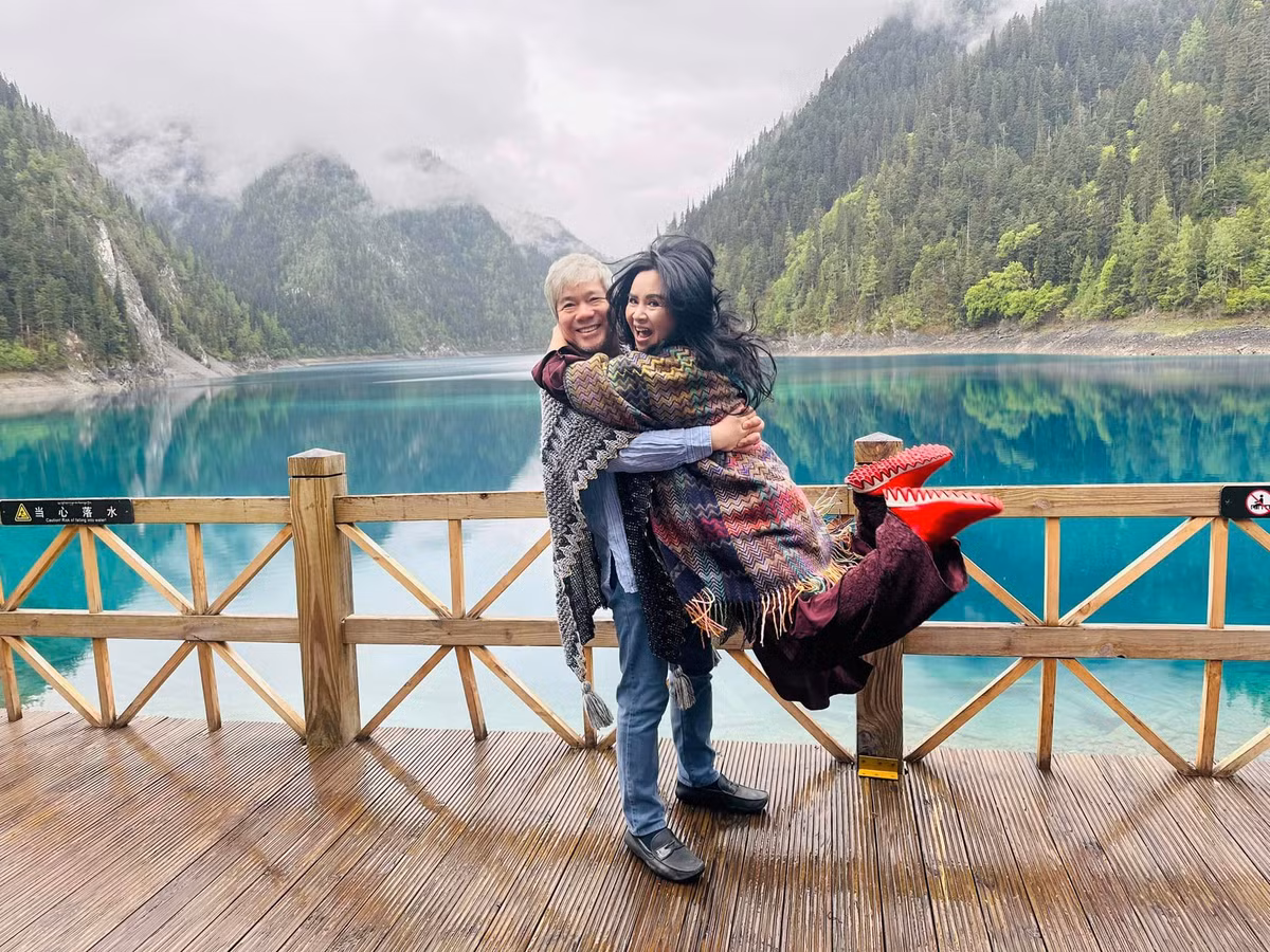 NSND Thanh Lam khoe khoảnh khắc hạnh phúc bên hôn phu.