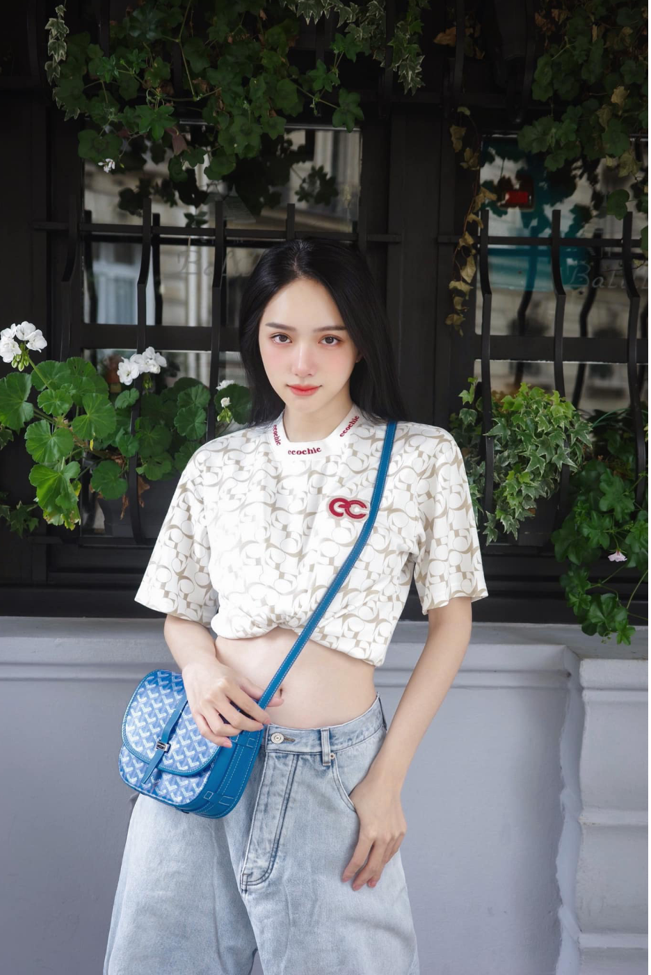 Hương Giang bất ngờ đăng tải dòng trạng thái trên trang cá nhân xoay quanh câu chuyện chọn đại diện thi Miss International Queen 2024.