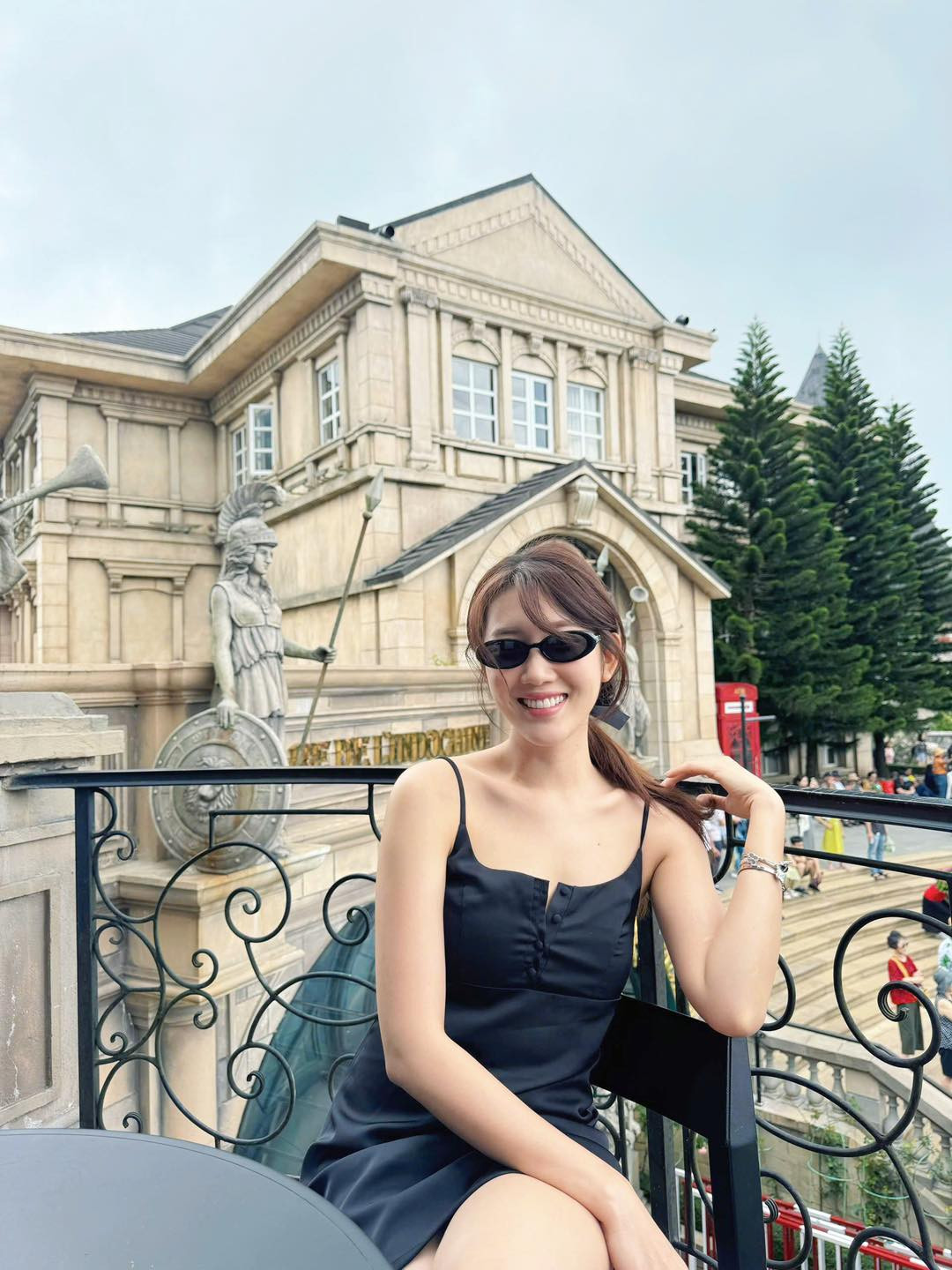 Diễn viên Thuý Ngân chia sẻ hình ảnh xinh đẹp, cô cho biết đã u mê nơi này và muốn đi hoài. Ảnh: FB Lê Huỳnh Thuý Ngân