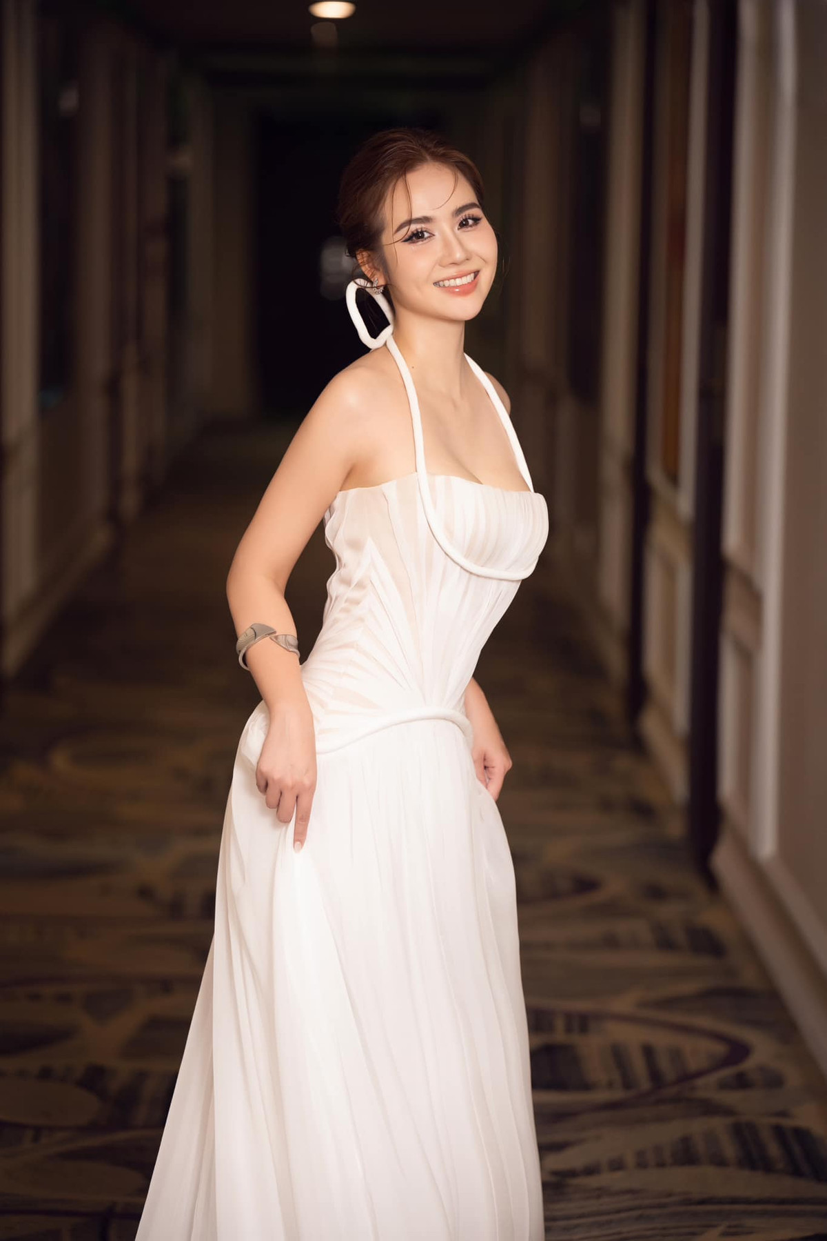 Minh Huyền (Huyền Lizzie) dự sự kiện: "Ai chả có lúc đẹp lúc beautiful". Ảnh: FB Phan Minh Huyền