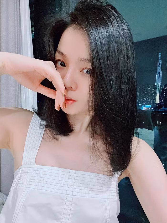 Ở tuổi trung niên, Lệ Quyên ngày càng trẻ, xinh và quyến rũ. (Ảnh: FBNV)