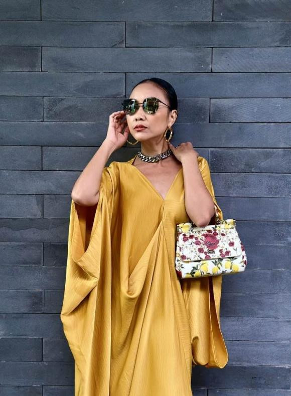 Đoan Trang khoe style bánh bèo quen thuộc khi đi diễn.