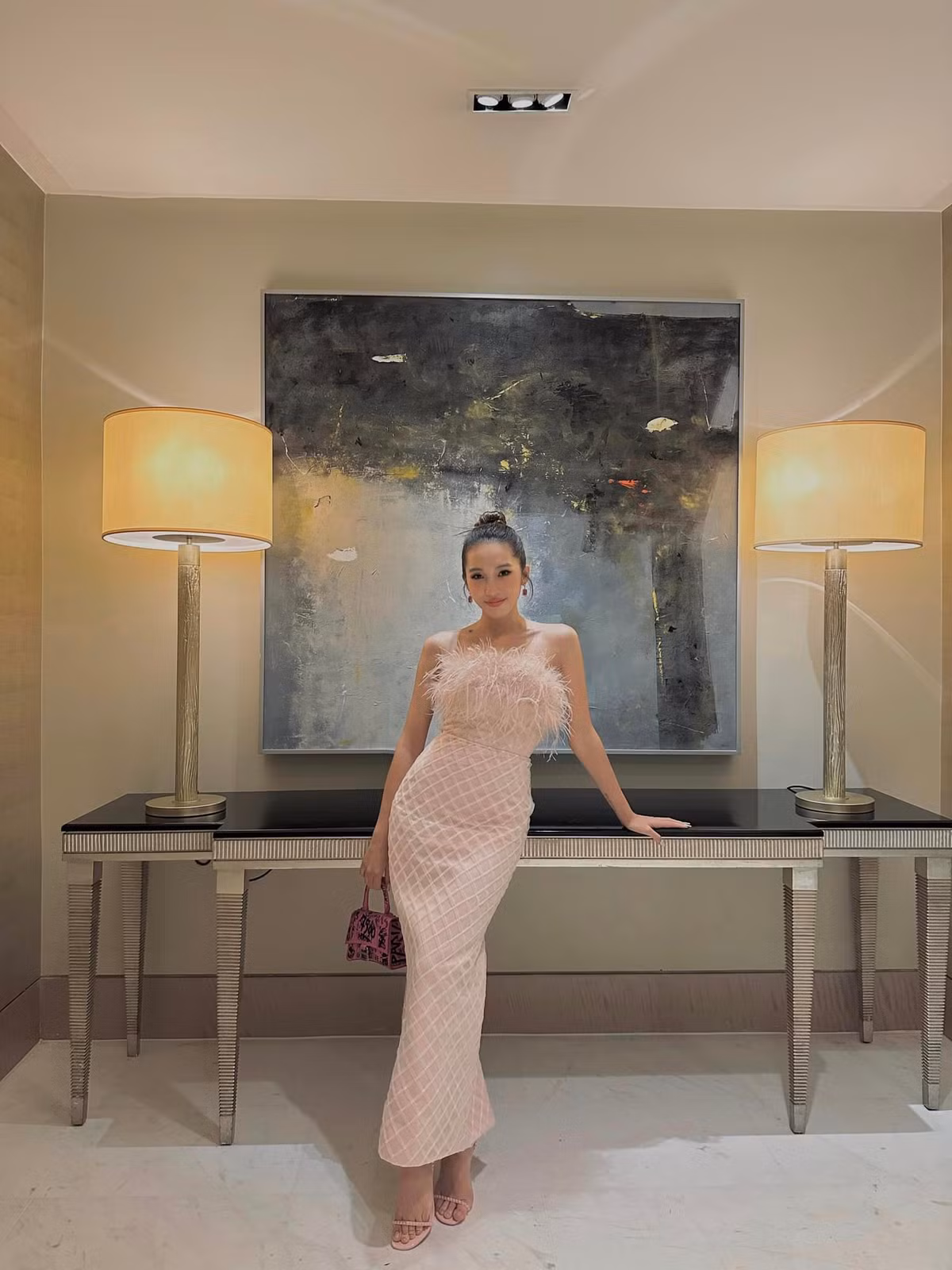 Ở độ tuổi 34, Emily Nguyễn cũng được khen ngợi về nhan sắc ngày càng thăng hạng. Ảnh: FB Emily Nguyen