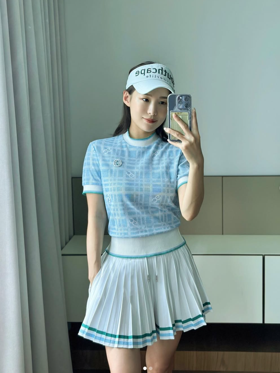  Hot girl Hàn Quốc sở hữu khuôn mặt xinh đẹp, cơ thể không chút mỡ thừa.