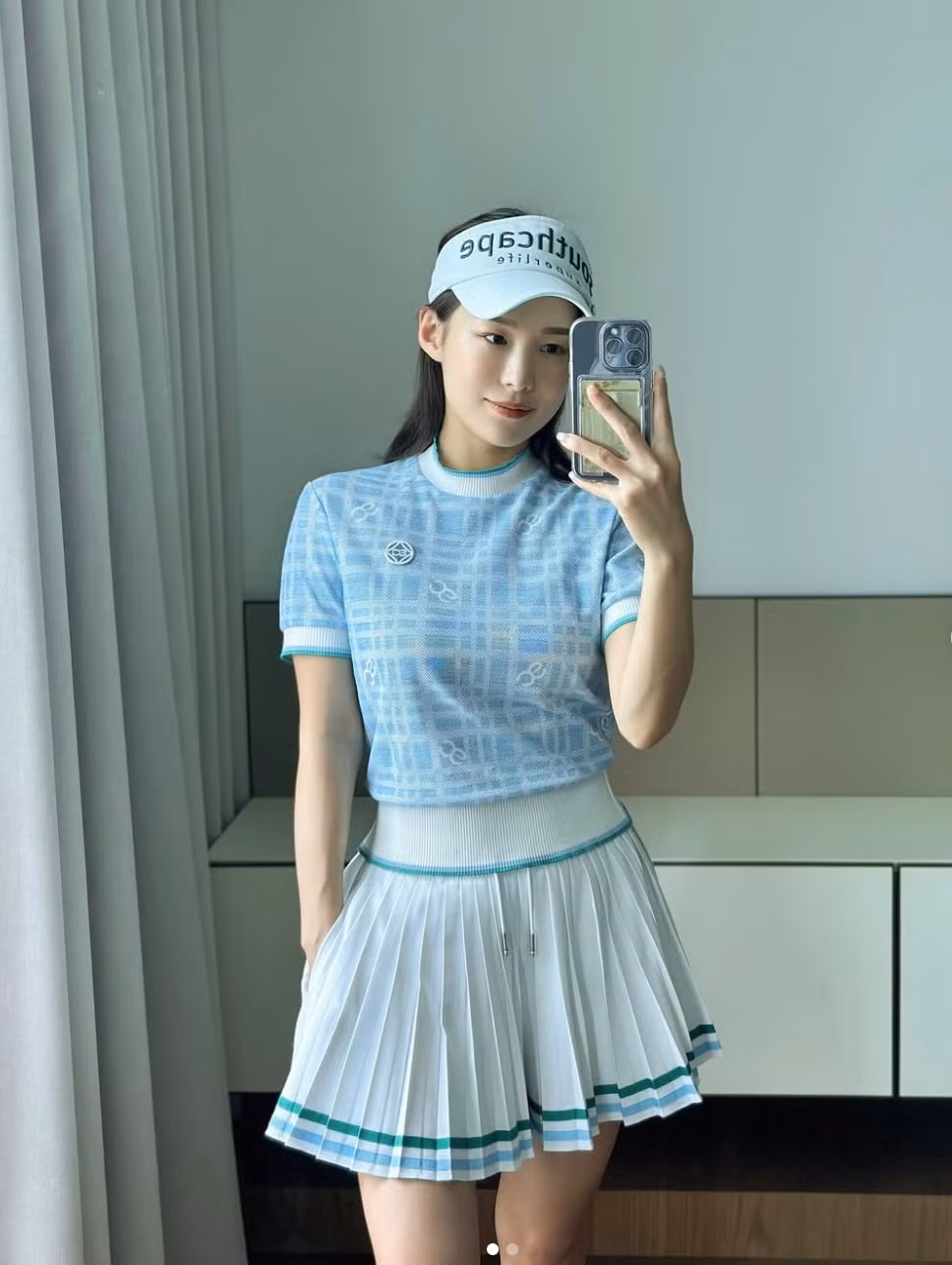  Hot girl Hàn Quốc sở hữu khuôn mặt xinh đẹp, cơ thể không chút mỡ thừa.