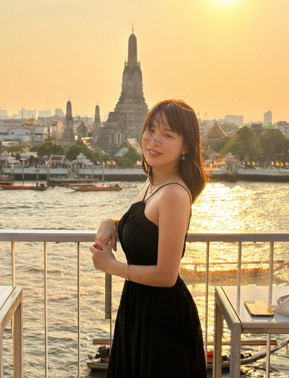 Becky chính là một trong những tín đồ trung thành của phong cách này.