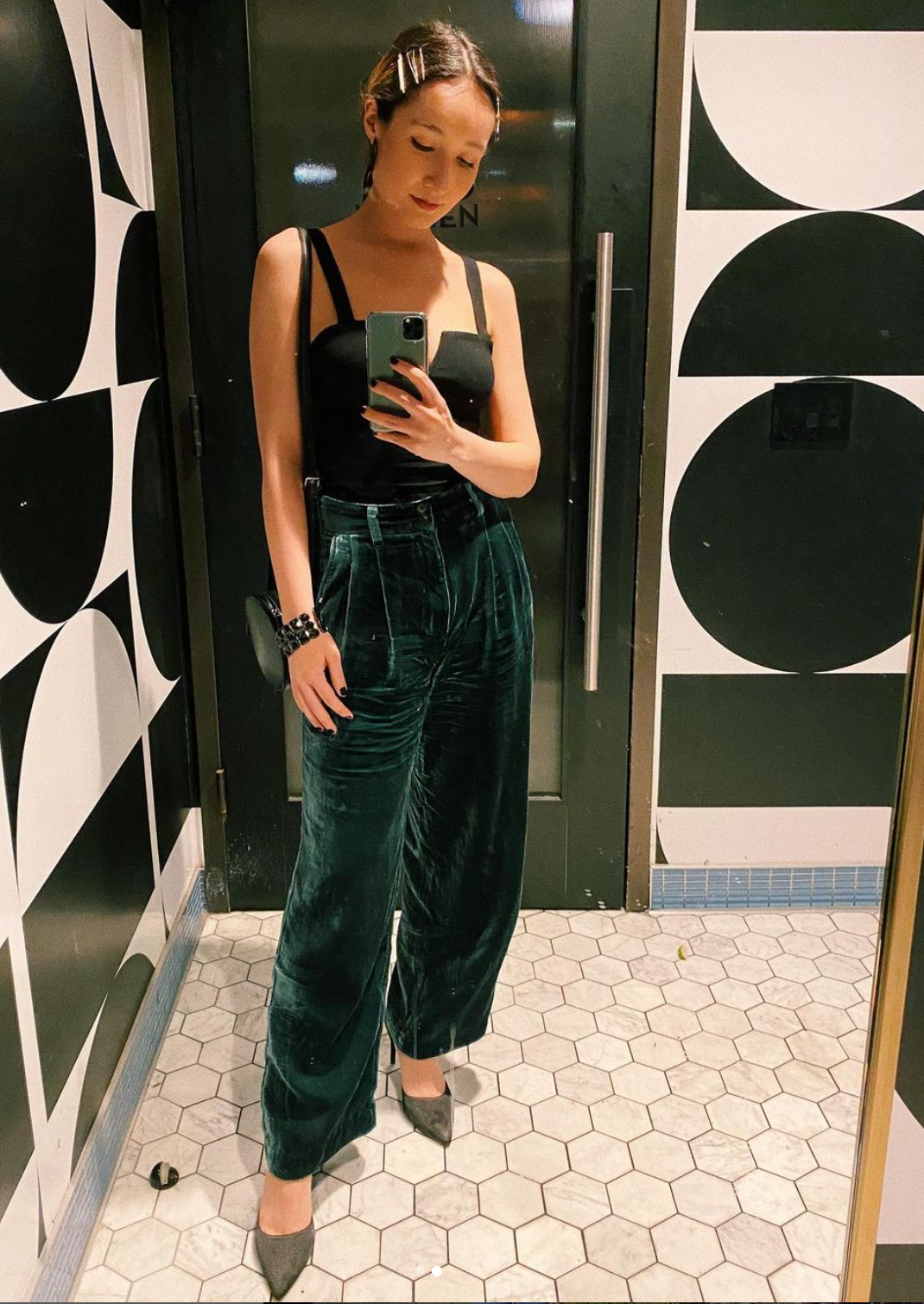 Trước khi đảm nhận vai trò sản xuất âm thanh cho phim điện ảnh của Lady Gaga, Anna Trương từng là kỹ sư âm thanh đứng sau nhiều bản phối nhạc phim của Disney. Ảnh: IG annamaleee