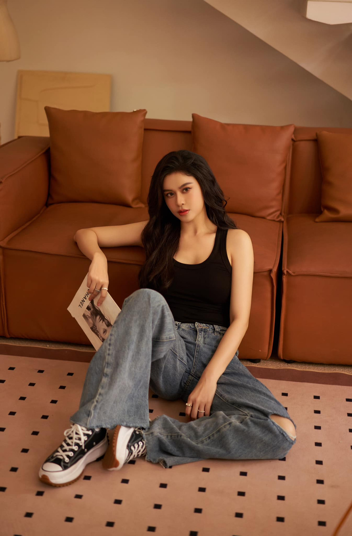 Trương Quỳnh Anh vẫn miệt mài hoạt động nghệ thuật với vai trò ca sĩ, diễn viên và nhà sản xuất phim.