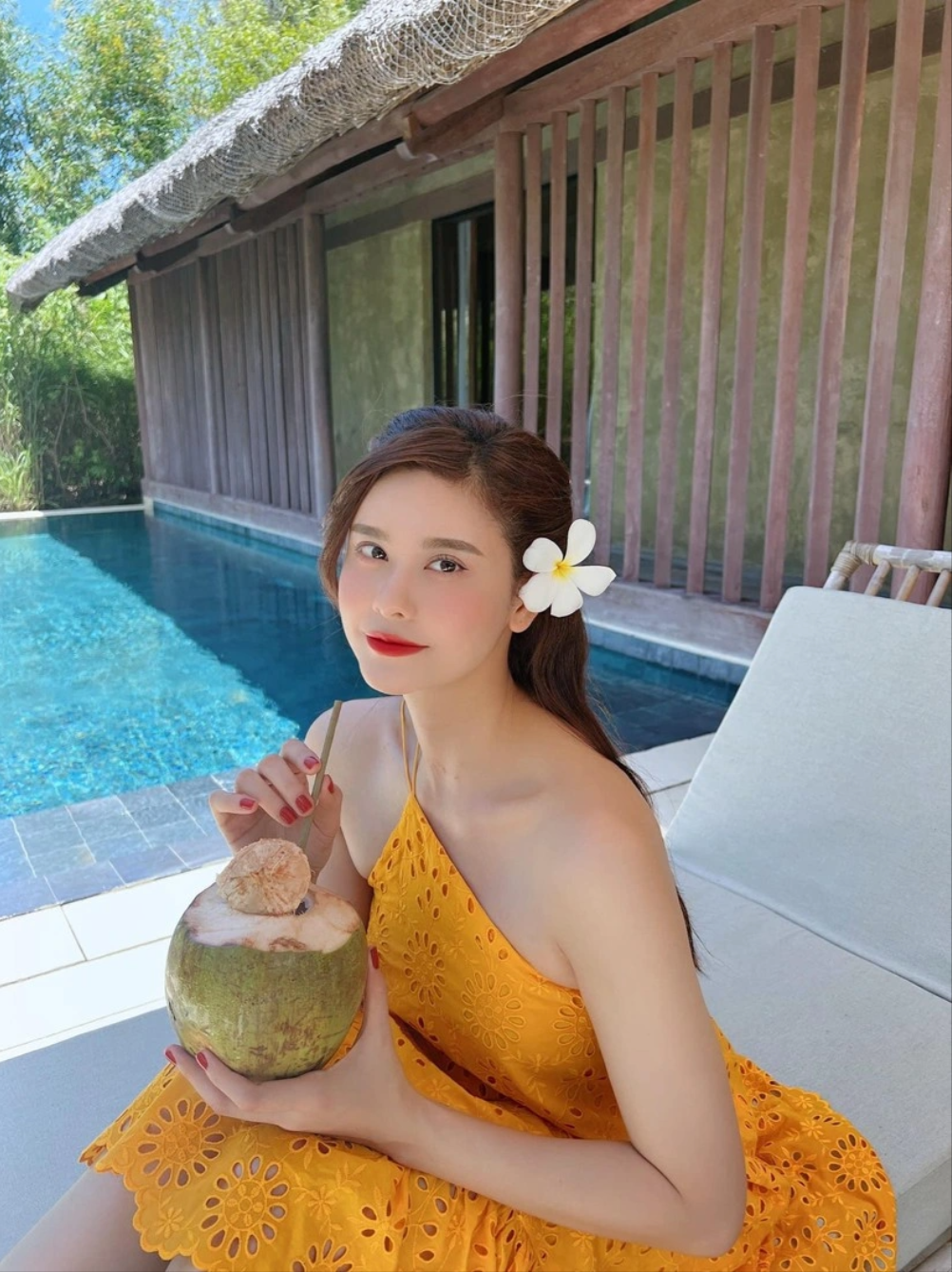 Nữ ca sĩ ngày càng xinh đẹp, rạng rỡ và đầy sức sống.