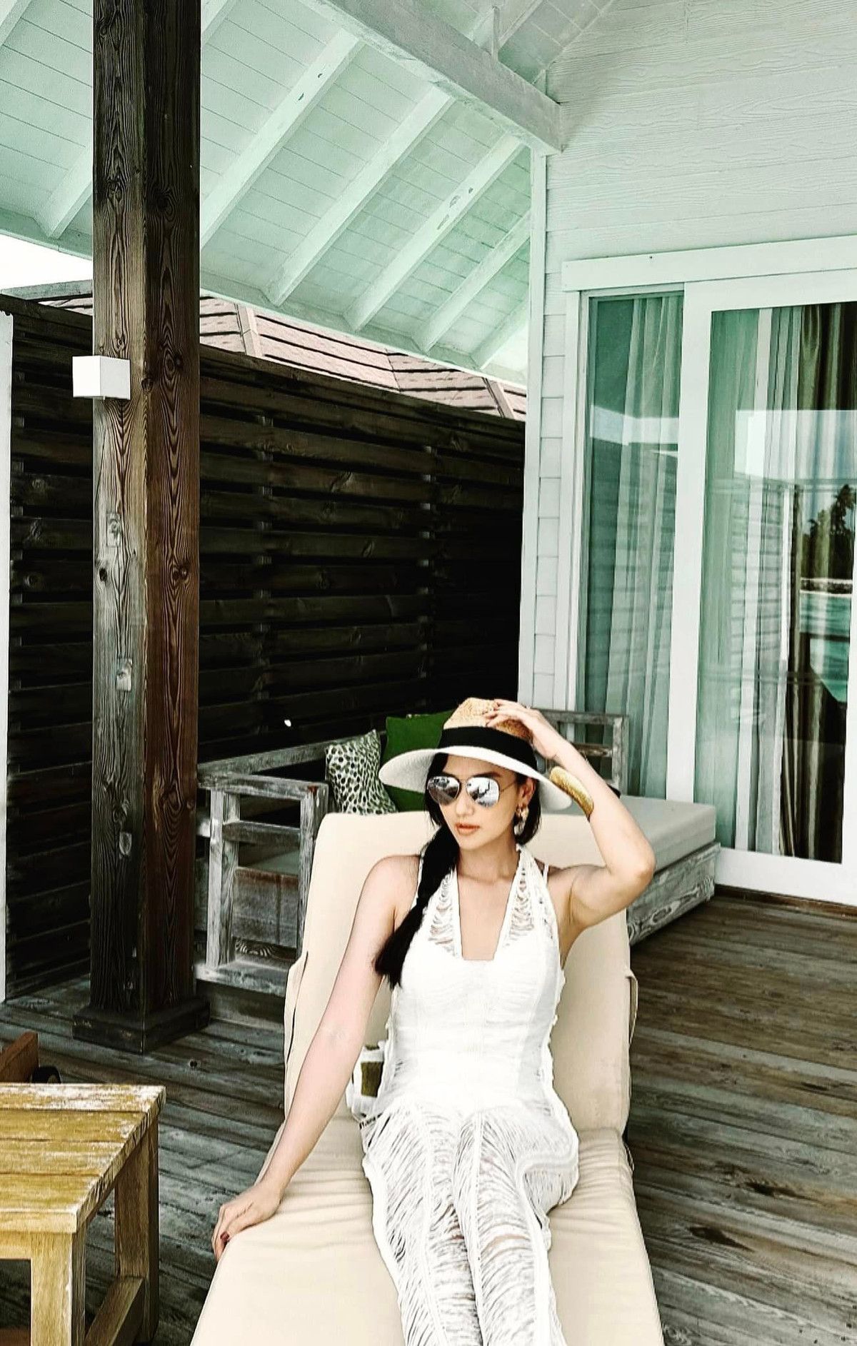 Nhiều người bày tỏ sự ngưỡng mộ trước nhan sắc trẻ trung và vóc dáng thon gọn của nữ diễn viên dù đã làm mẹ.