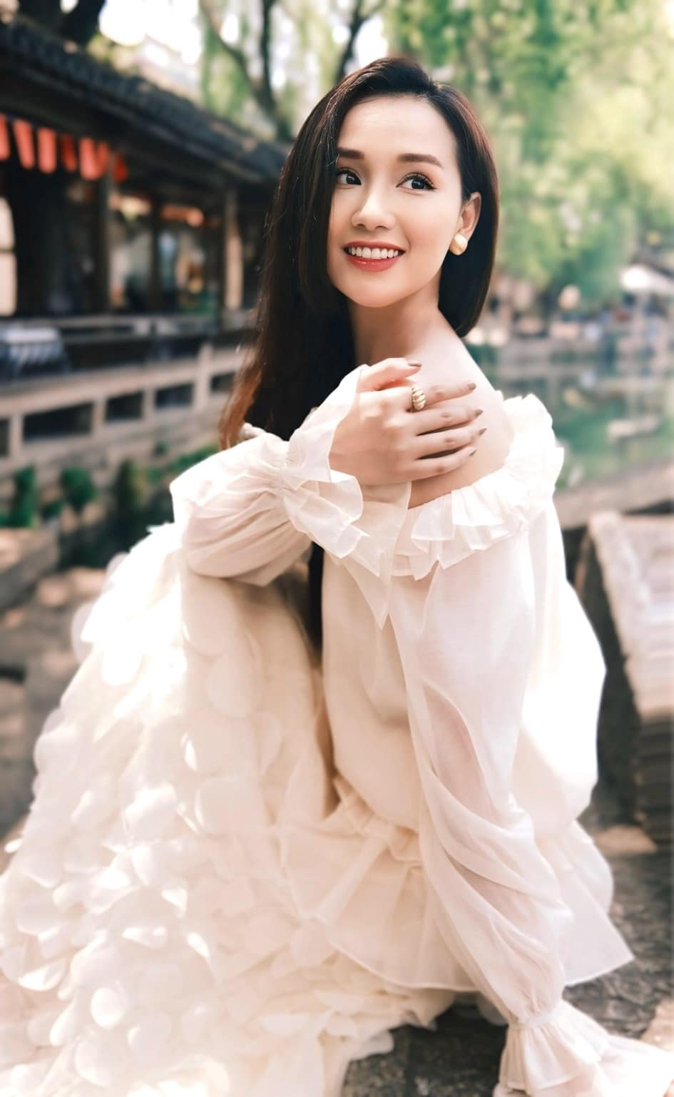 Lã Thanh Huyền ngày càng khẳng định phong cách thời trang sành điệu và đẳng cấp của mình.