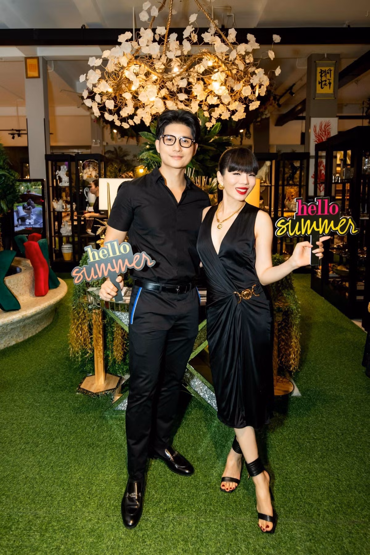 Antifan không ít lần “công kích” Lâm Bảo Châu vì sự chênh lệch này. Để bảo vệ bạn trai kém 12 tuổi, Lệ Quyên gay gắt đáp trả. Ảnh: FB Lệ Quyên