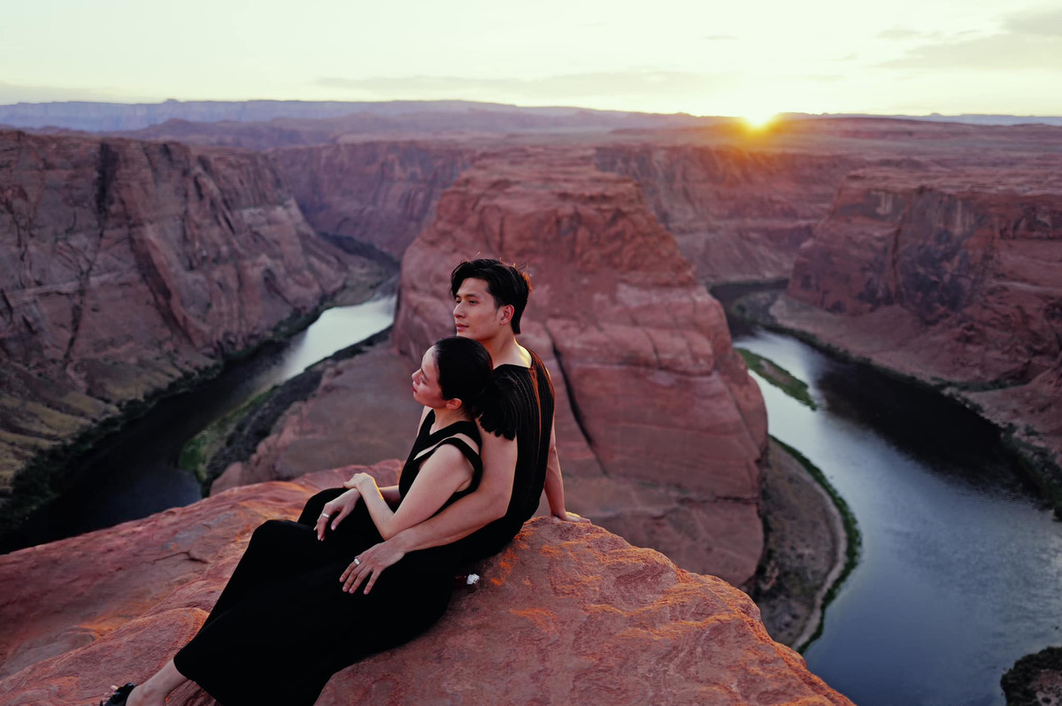 Khoảng cách tuổi tác và sự nghiệp của cả hai luôn là đề tài được bàn tán sôi nổi. Khi những hình ảnh thân mật của Lệ Quyên và Lâm Bảo Châu lần đầu tiên được công khai, công chúng đã tỏ ra bất ngờ trước sự chênh lệch tuổi tác và sự nghiệp giữa hai người. Ảnh: FB Lệ Quyên