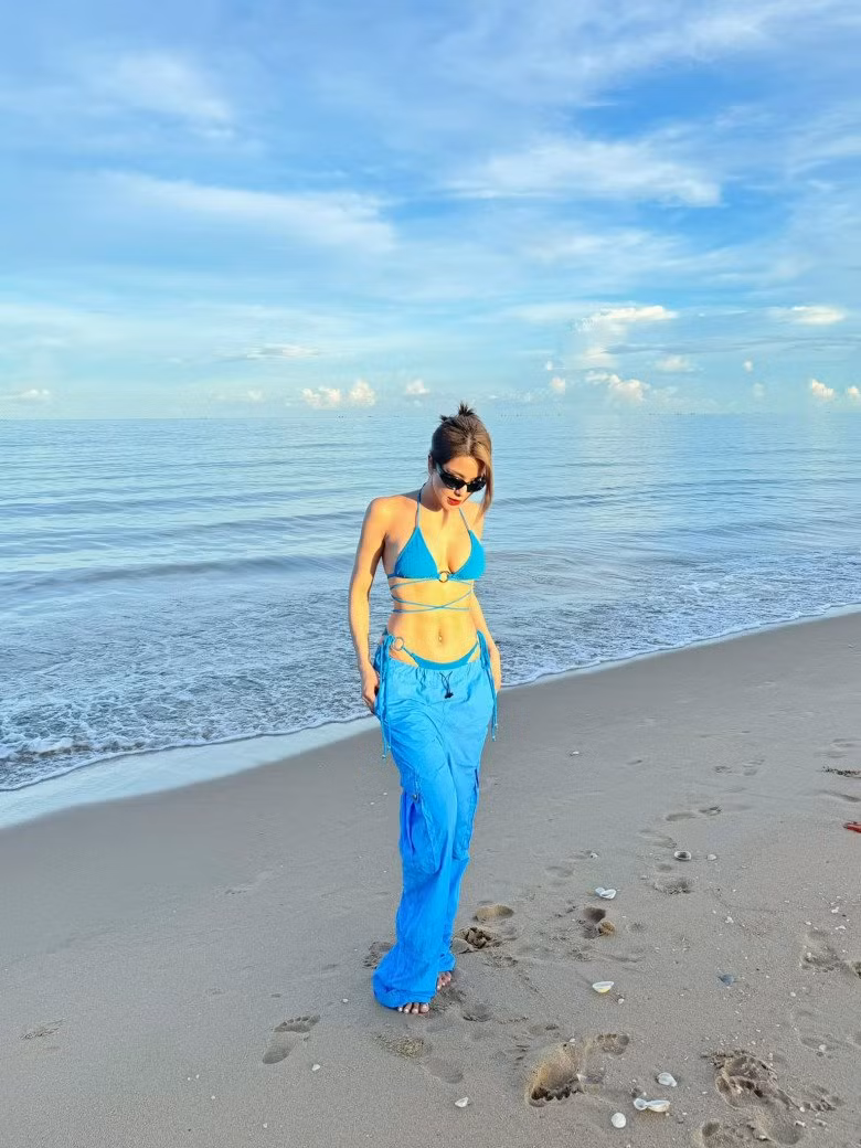 Bên cạnh vẻ đẹp hình thể, phong cách thời trang của người đẹp vẫn là chủ đề thu hút nhiều bình luận.