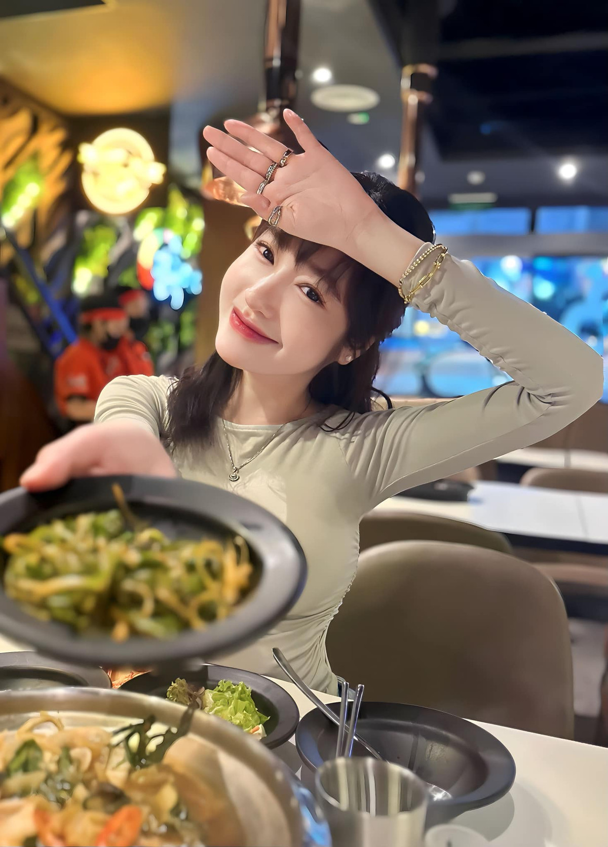 Elly Trần chăm khoe đường cong nóng bỏng sau biến cố hôn nhân Elly Tran cham khoe duong cong nong bong sau bien co hon nhan