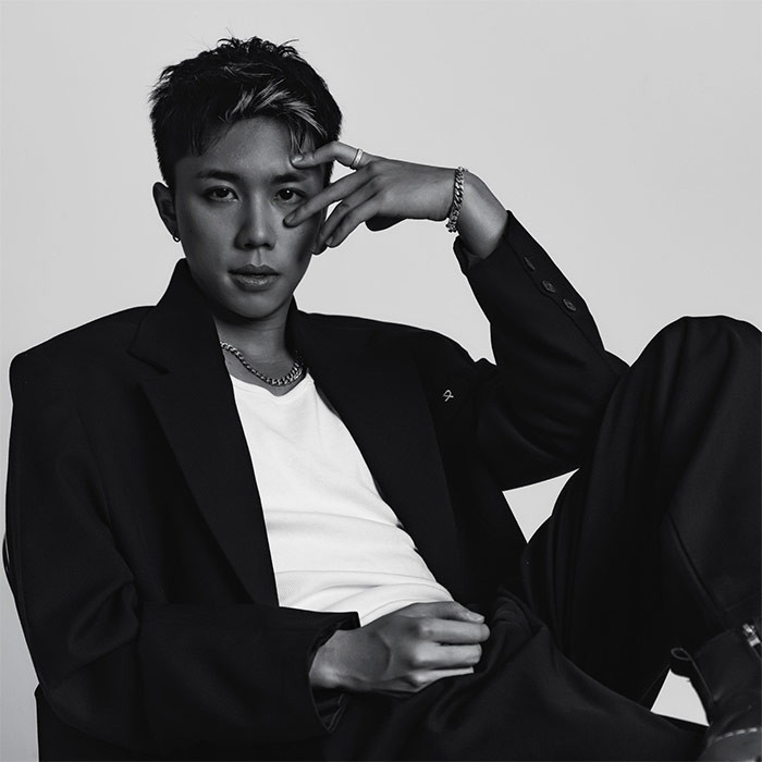 Ngoài đời, Long Vũ sở hữu ngoại hình điển trai, bảnh bao, nam tính.