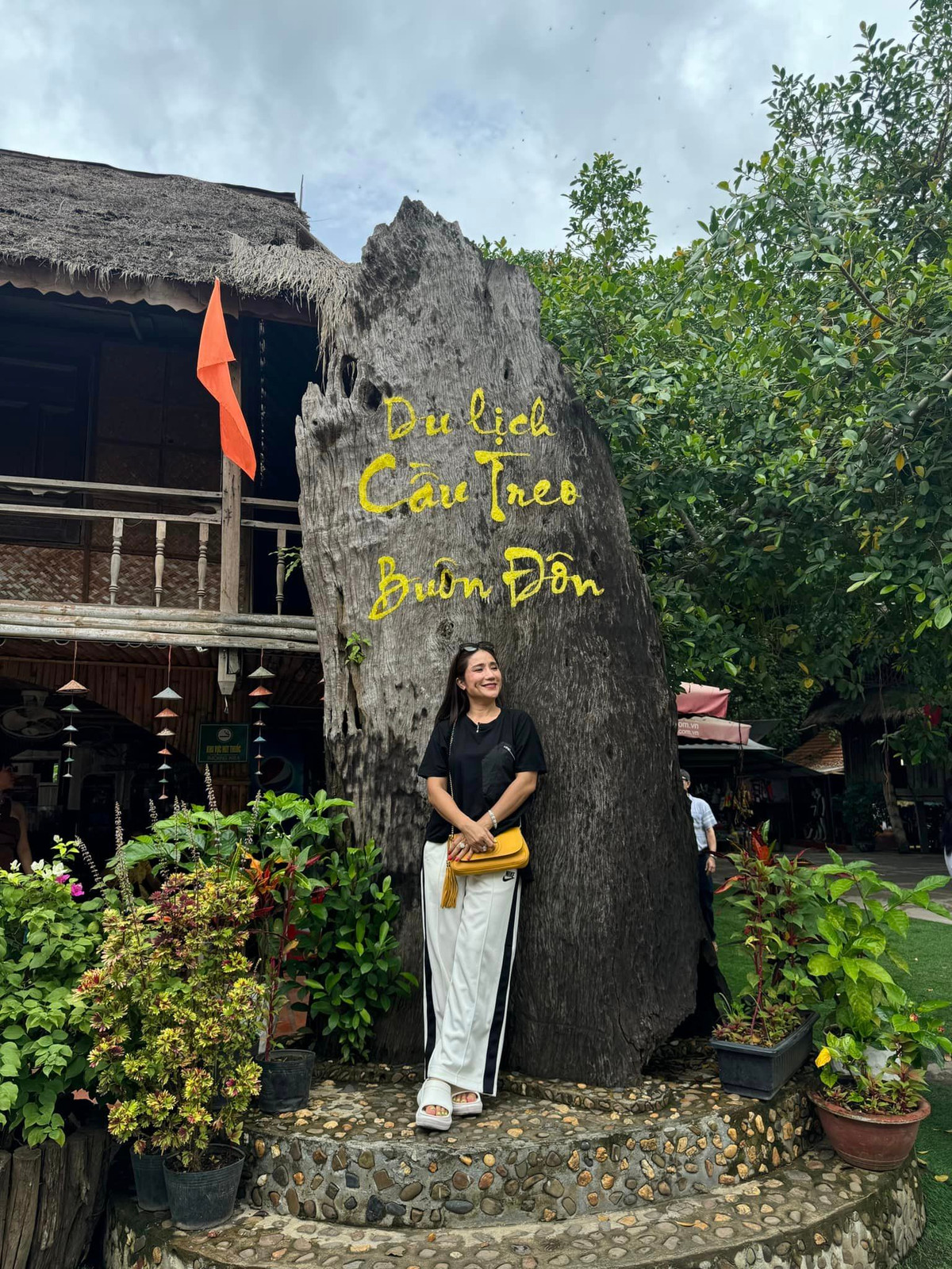 MC Cát Tường check in Buôn Ma Thuột. Ảnh: FB Nguyễn Trí Cát Tường