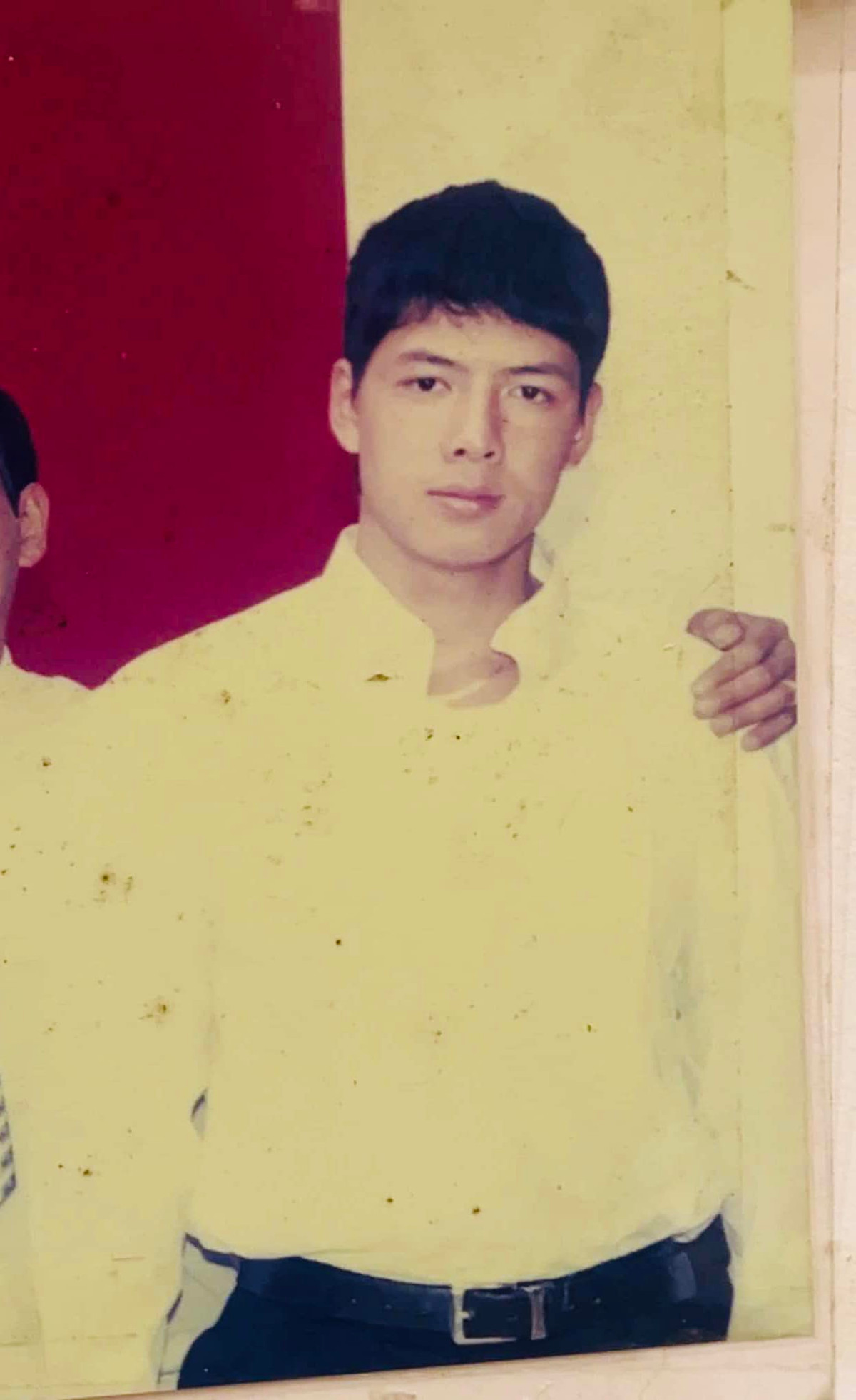 MC, diễn viên Bình Minh đăng lại bức ảnh cũ cách đây 26 năm. Ảnh: FB Bình Minh