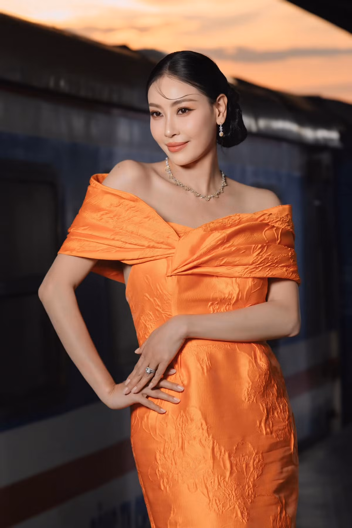 Dù đã bước sang tuổi ngũ tuần, "ngọc nữ" một thời vẫn giữ được nhan sắc trẻ trung, tươi tắn. Ảnh: FB Ha Kieu Anh