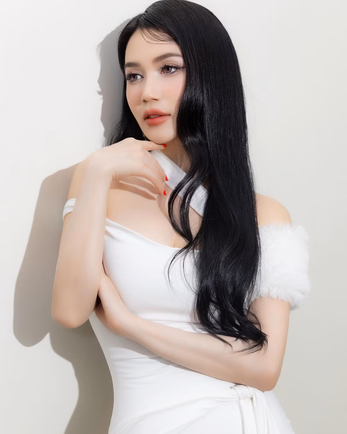 Sĩ Thanh làm phó chủ tịch một tập đoàn, trực tiếp điều hành công ty hơn 30 nhân viên và quản lý các công ty con khác. Ảnh: FB Sĩ Thanh