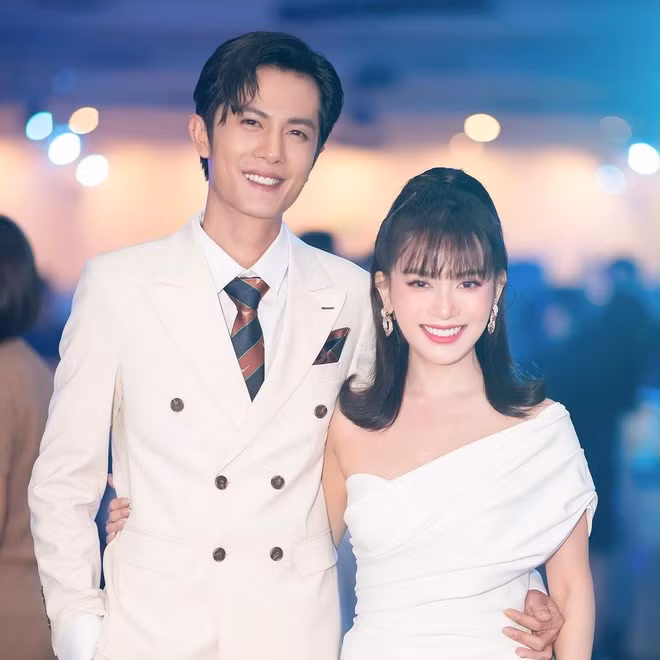 Việc Sĩ Thanh và Huỳnh Phương xác nhận chia tay khiến nhiều người không khỏi tiếc nuối. Đây từng là cặp đôi đã vượt qua khá nhiều sự bàn tán của dư luận để quyết định công khai mối quan hệ. Ảnh: Vietnamnet