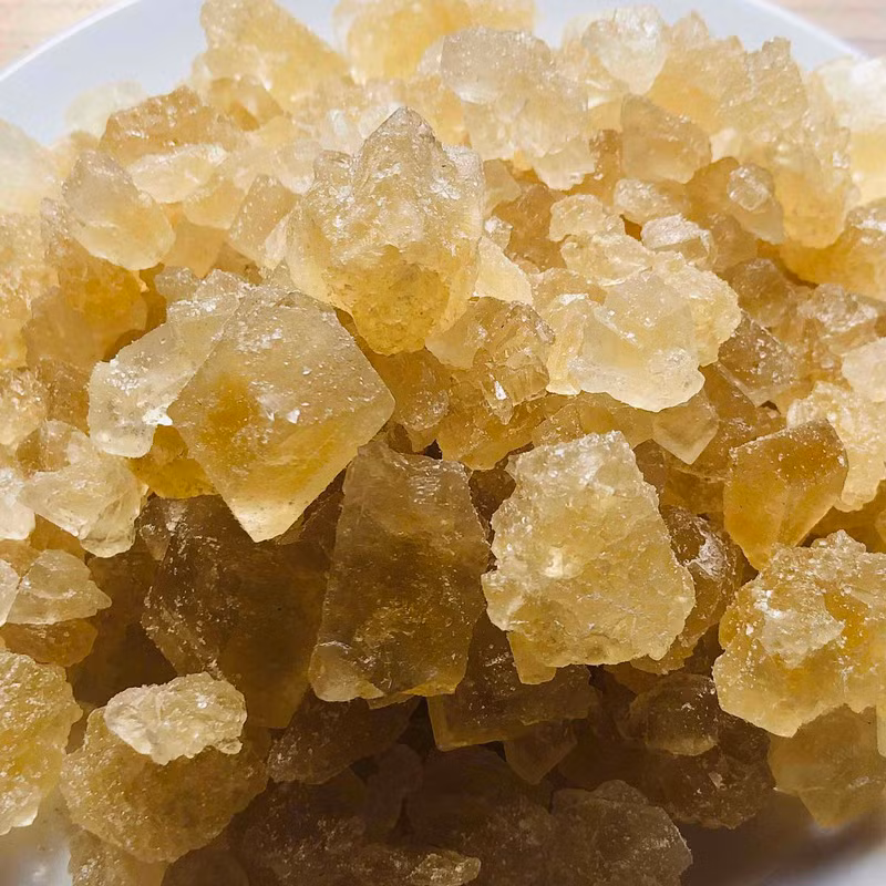 Trải dài trên các cung đường Quảng Ngãi là những cánh đồng ruộng mía, là nguồn tài nguyên dồi dào cho việc sản xuất đường - một đặc sản Quảng Ngãi. Tuy không phải là món đặc sản quá ấn tượng nhưng đường phổi, đường phèn vẫn là thức quà làm đốn tim bao người.