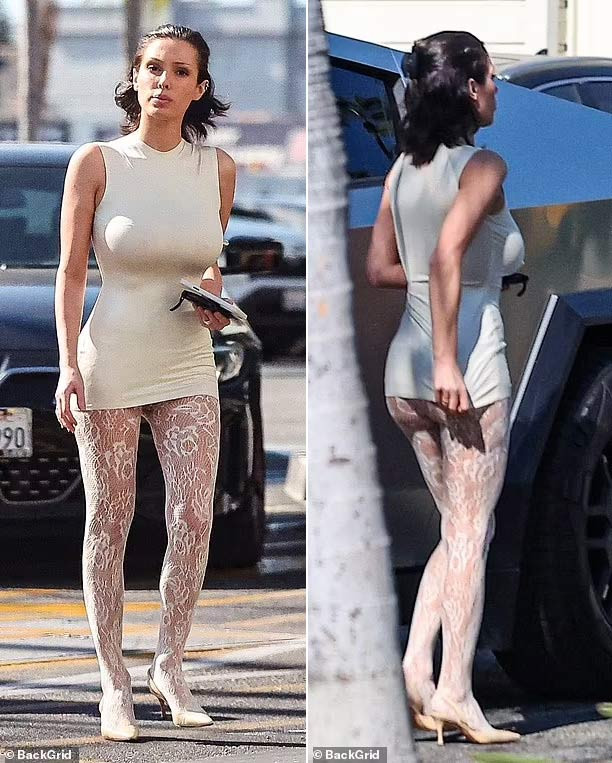 Người đẹp Australia rất thích những trang phục ôm sát màu da như thế này. (Ảnh: BackGrid)