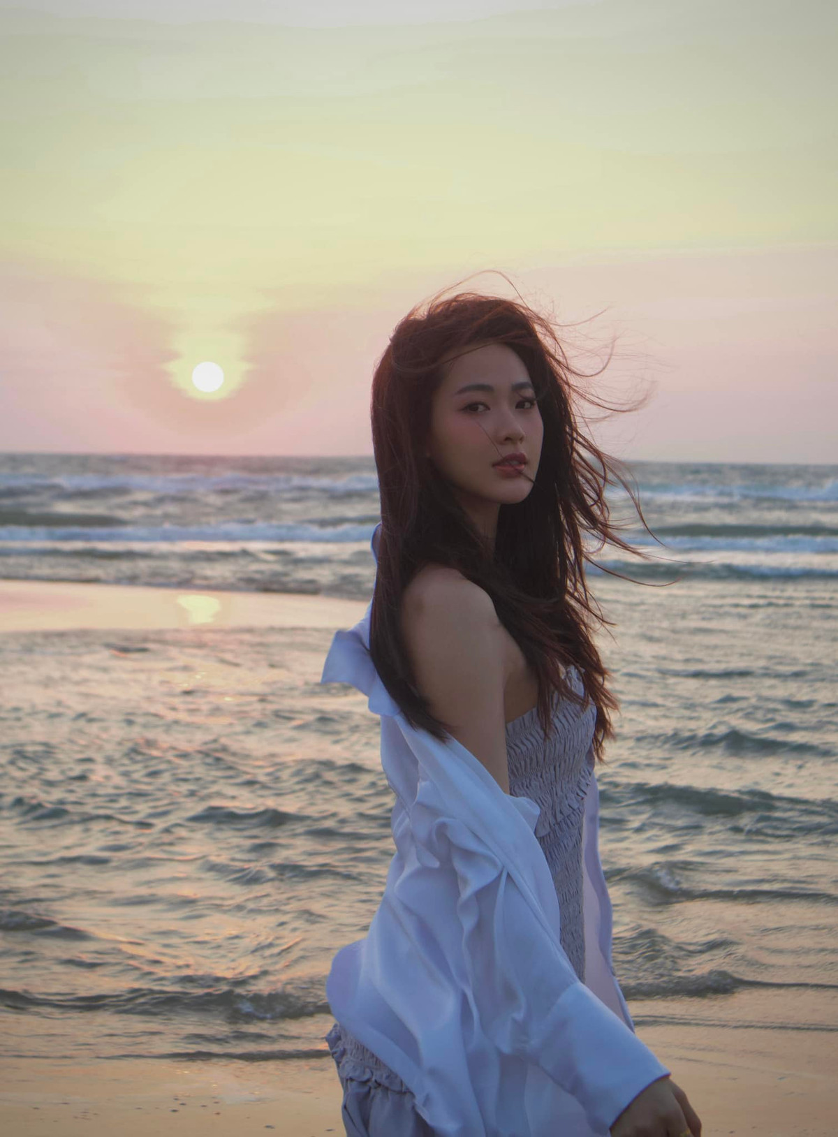 Mỗi lần Minh Trang xuất hiện trên màn ảnh, người hâm mộ ưu ái dành tặng cô nàng danh xưng "Lưu Diệc Phi phiên bản Việt".