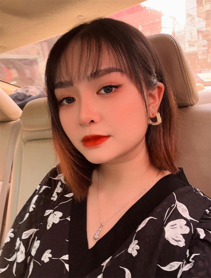 Sau khi giành danh hiệu Quán quân The Voice Kids, Thiện Nhân chuyển vào TPHCM sống, tiếp tục theo đuổi con đường âm nhạc với sự giúp đỡ của vợ chồng ca sĩ Cẩm Ly - nhạc sĩ Minh Vy. (Ảnh: FB Nguyễn Thiện Nhân)