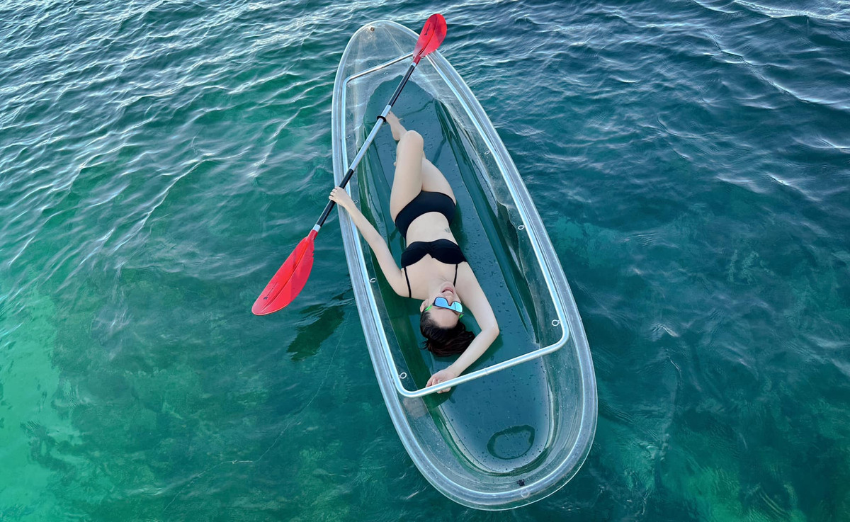 Vóc dáng nuột nà của Minh Hằng khiến nhiều người không khỏi xuýt xoa và ngưỡng mộ, đặc biệt là khi cô đã trải qua quá trình sinh nở.