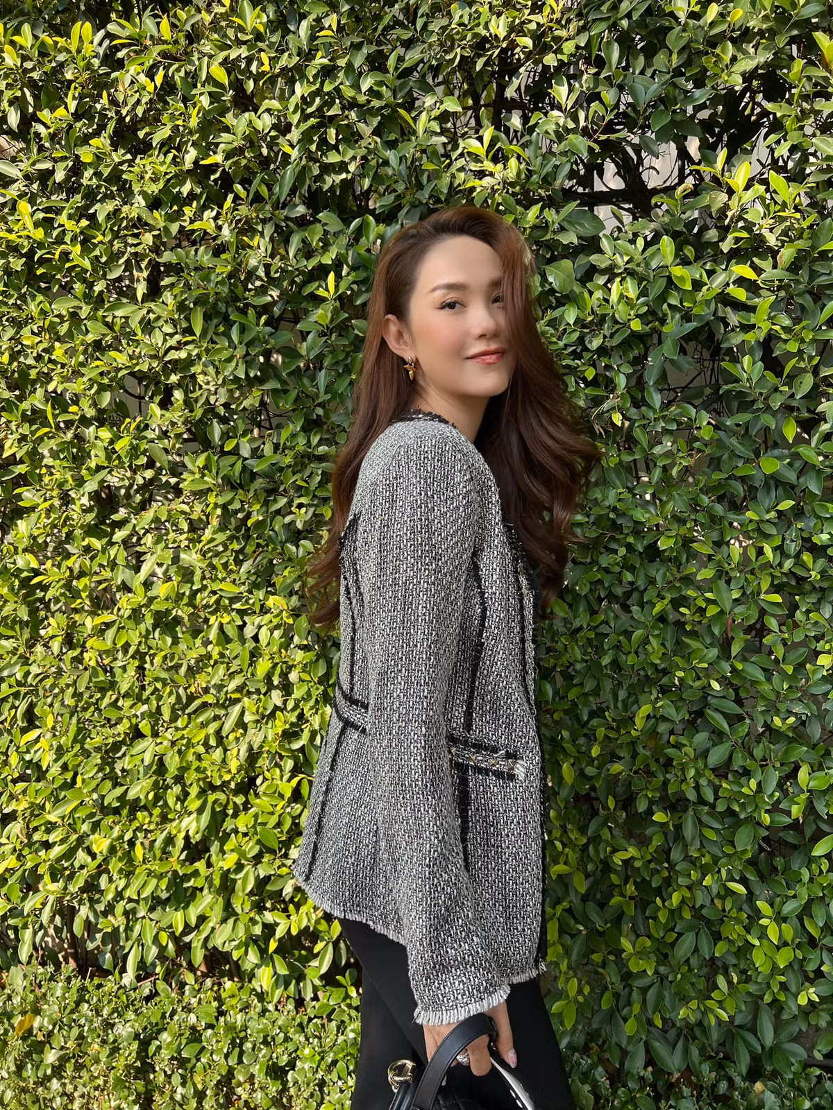 Minh Hằng cũng gia nhập vào hội những mẹ bỉm nhanh chóng lấy lại vóc dáng sau khi sinh nở.