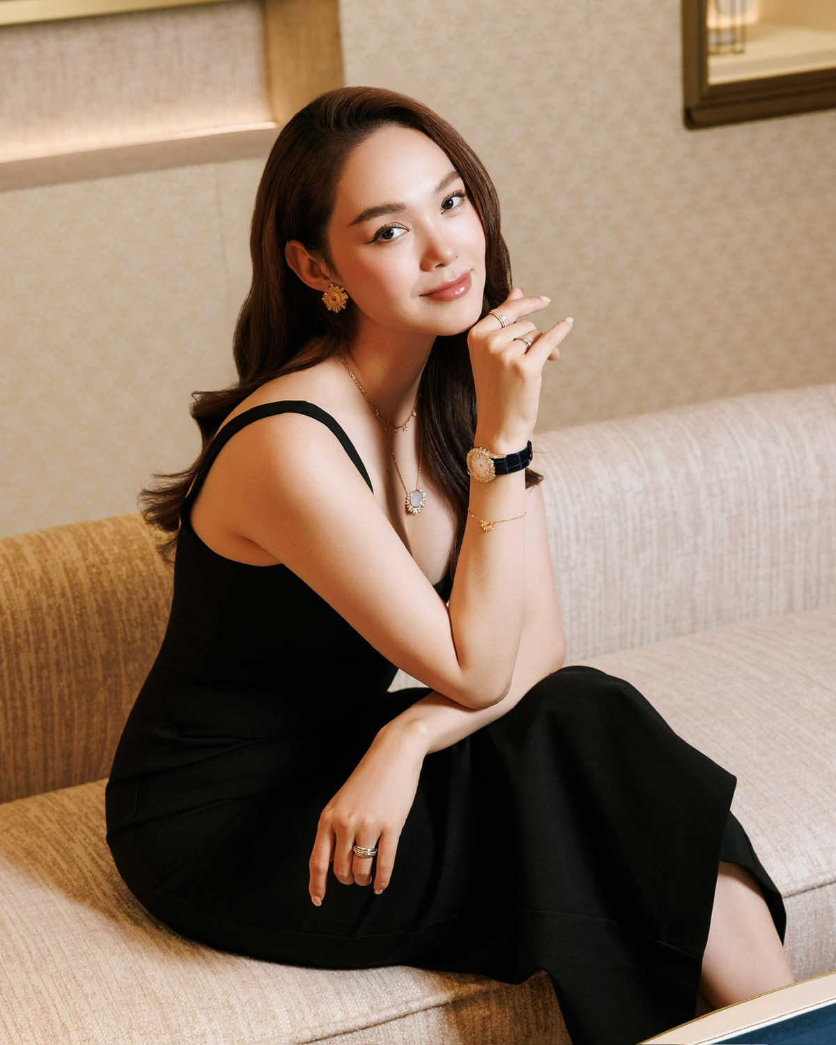 Tháng 6/2022, Minh Hằng chính thức kết hôn cùng doanh nhân Nguyễn Quốc Bảo.