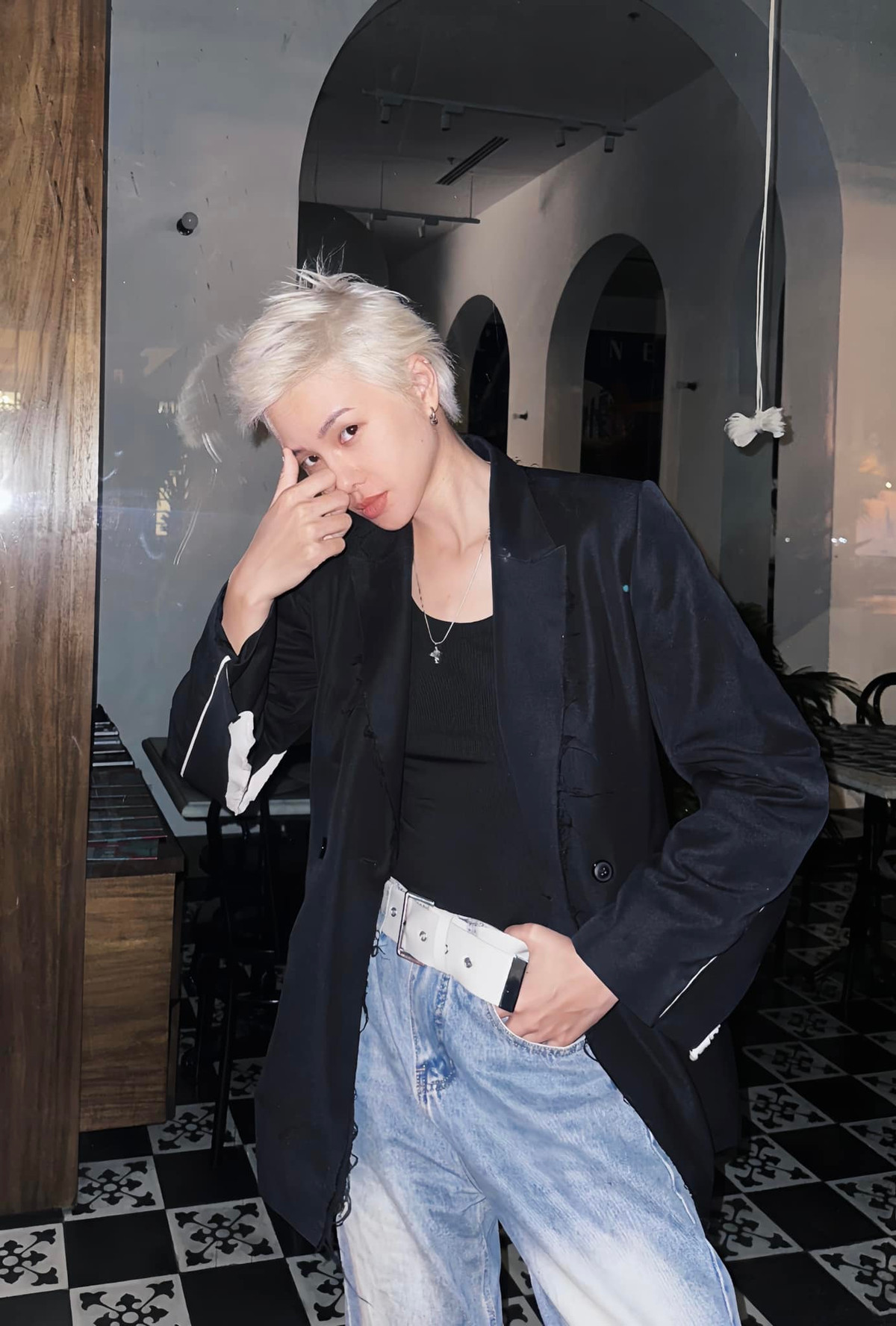 Chân dài sinh năm 1992 trở thành gương mặt quen thuộc ở nhiều sàn diễn trong nước và quốc tế.