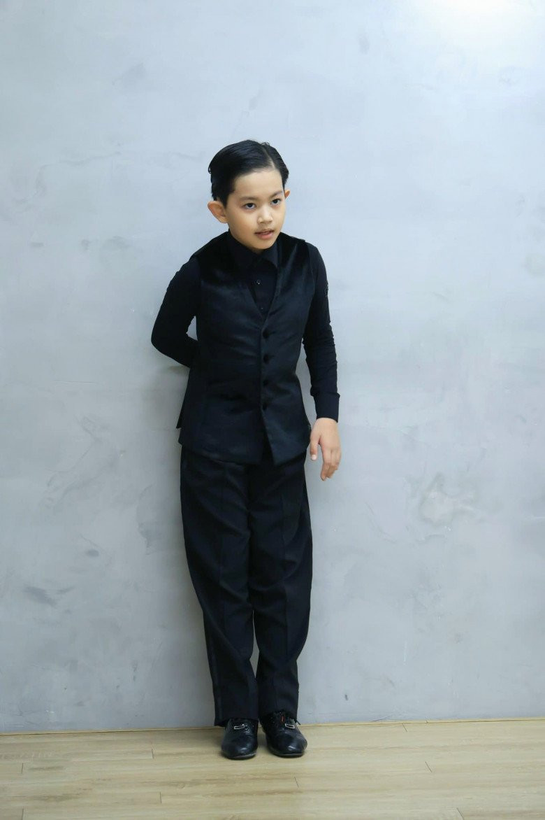 Con trai Khánh Thi - Phan Hiển từng lập nhiều thành tích ấn tượng về dancesport khiến nhiều người trầm trồ.