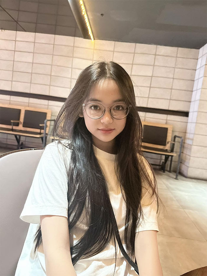 Diệp Anh chia sẻ, mẹ là người quản lý, sắp xếp lịch trình cho mình. (Ảnh: FB Chu Diệp Anh)