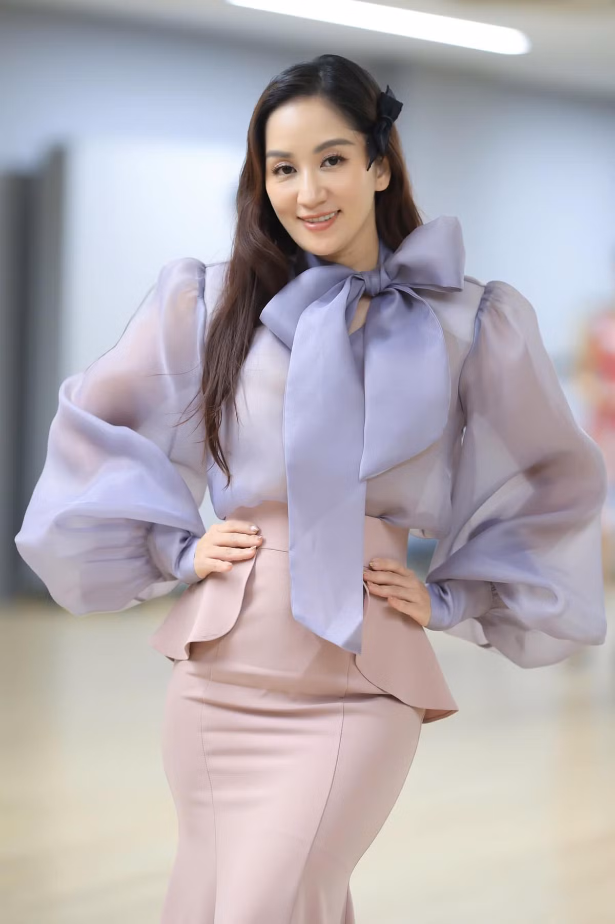 Ở tuổi 42, nhan sắc của Khánh Thi vẫn trẻ trung, rạng ngời. Ảnh: FB Nguyen Khanh Thi