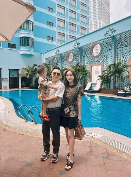 Bảo Thy nghỉ dưỡng cùng gia đình.