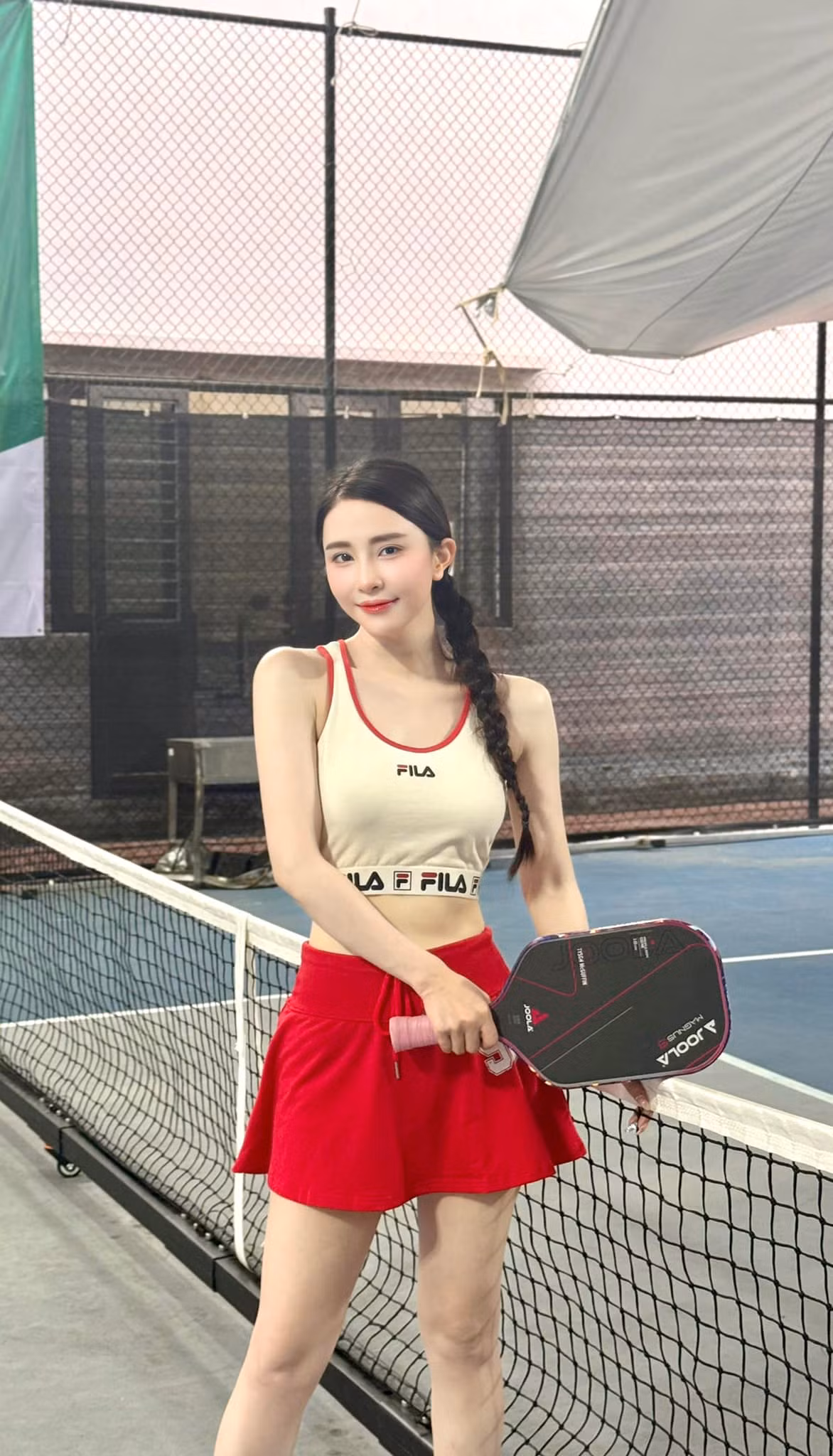 Bên cạnh tài năng diễn xuất, nữ diễn viên Quỳnh Nga còn khiến công chúng trầm trồ bởi gu thời trang đa dạng, đặc biệt là những bộ cánh khoe trọn đường cong quyến rũ. Ảnh: FB Phạm Quỳnh Nga