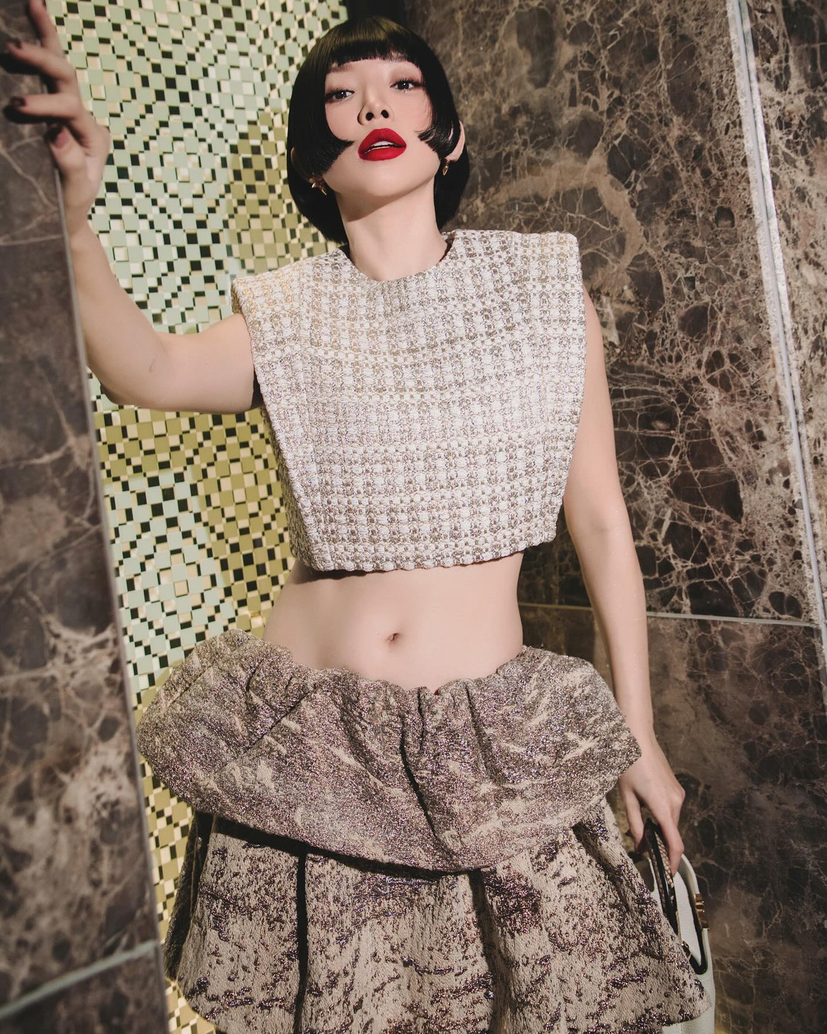 Mỗi lần lên sân khấu, dự sự kiện, thậm chí trong đời thường Tóc Tiên chẳng ngại ngần diện những bộ cánh bốc lửa, thể hiện cá tính. Ảnh: FBNV