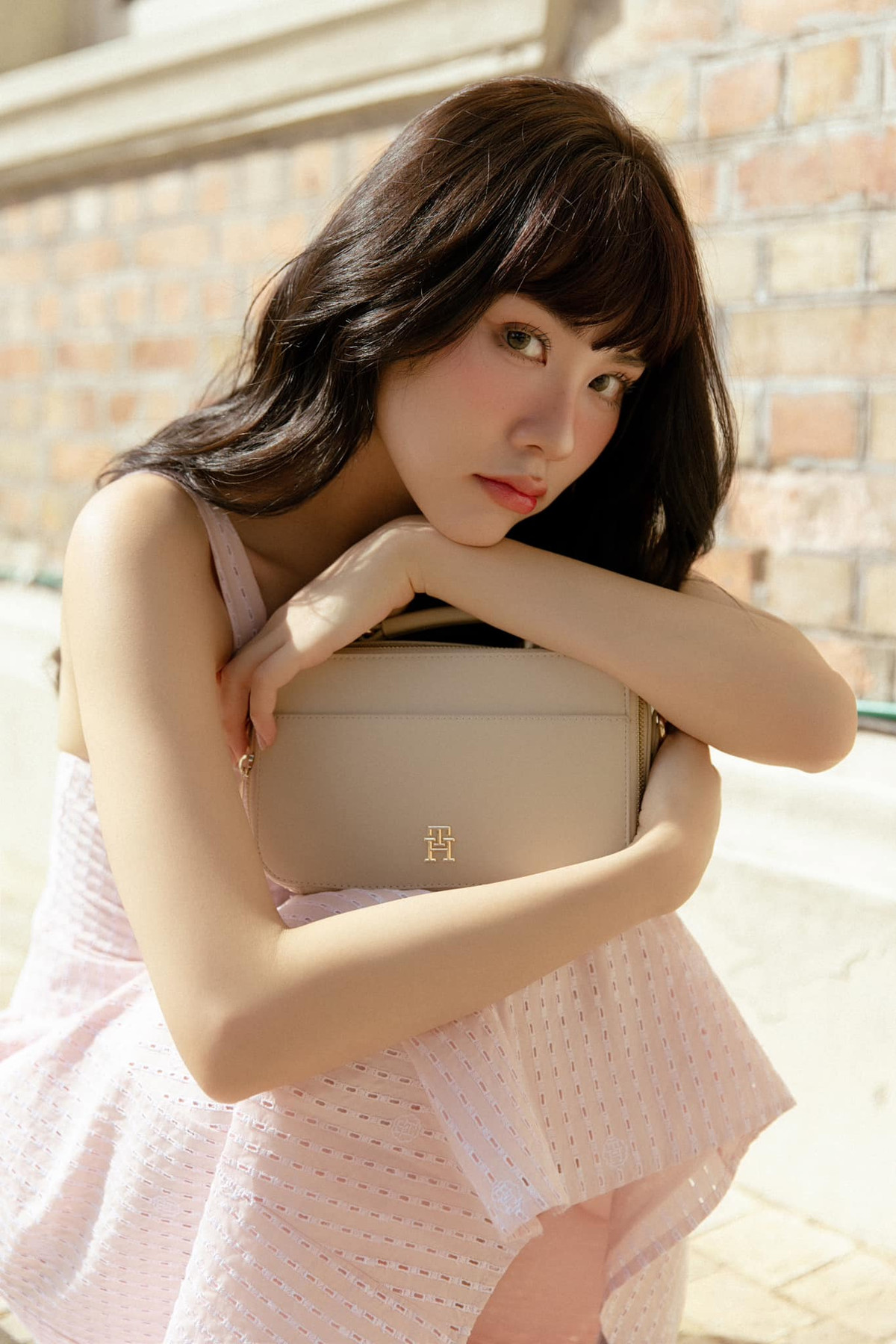 Cô thường xuyên chia sẻ những hình ảnh về cuộc sống thường ngày, hình ảnh chụp quảng cáo hay những khoảnh khắc tập luyện thể thao, cũng như những bí quyết làm đẹp của mình. Ảnh: FB Huỳnh Nguyễn Mai Phương