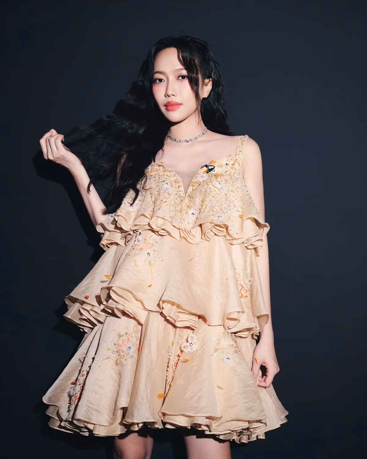 Diệu Nhi thả thính với style bánh bèo: "Em đang nghĩ về anh...". Ảnh: FB Diệu Nhi