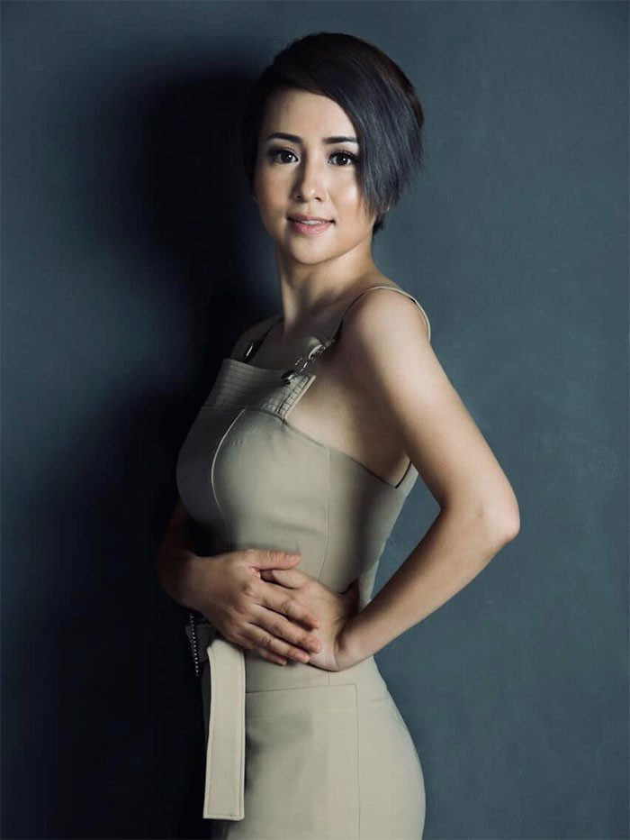 Sau hai lần đổ vỡ hôn nhân, hiện Thúy Hiền sống vui vẻ hạnh phúc với hai con gái và không có ý định đi thêm bước nữa. (Ảnh: FB Thúy Hiền)