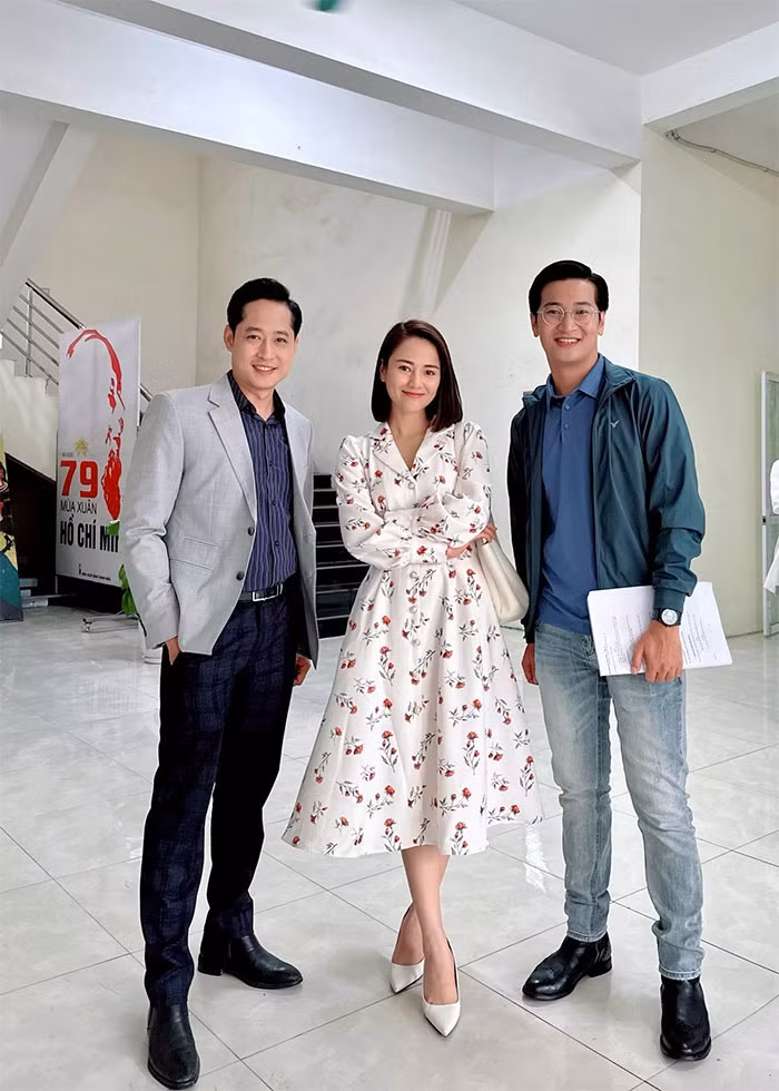 Trọng Trí và Việt Hoa tuy đã hai lần đóng chung phim nhưng chưa lần nào được đóng là một cặp trong phim.